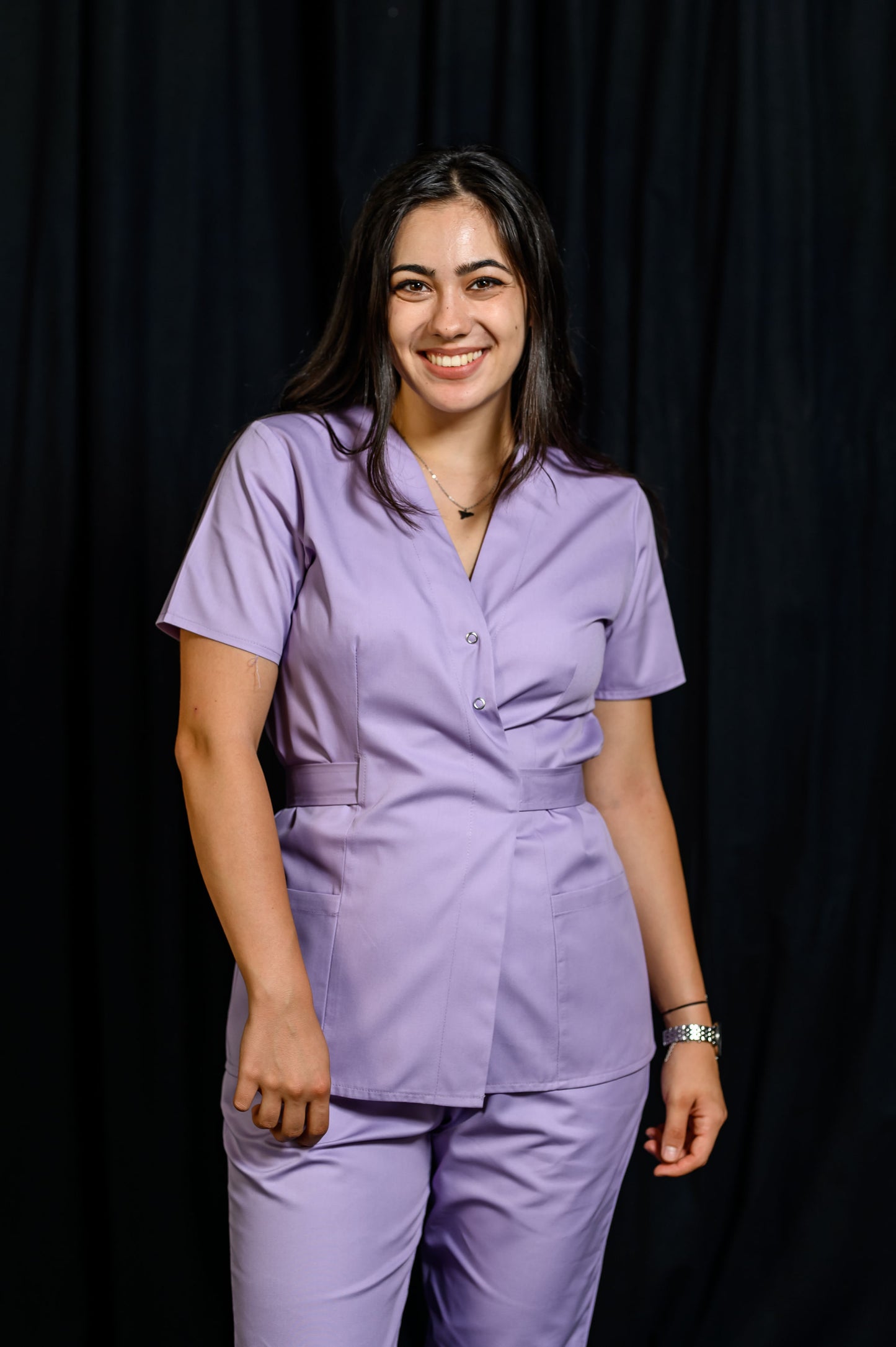 Costum Medical Lila cu Bluza Kimono si Pantaloni cu Elastic - Akitex Costume Medicale
