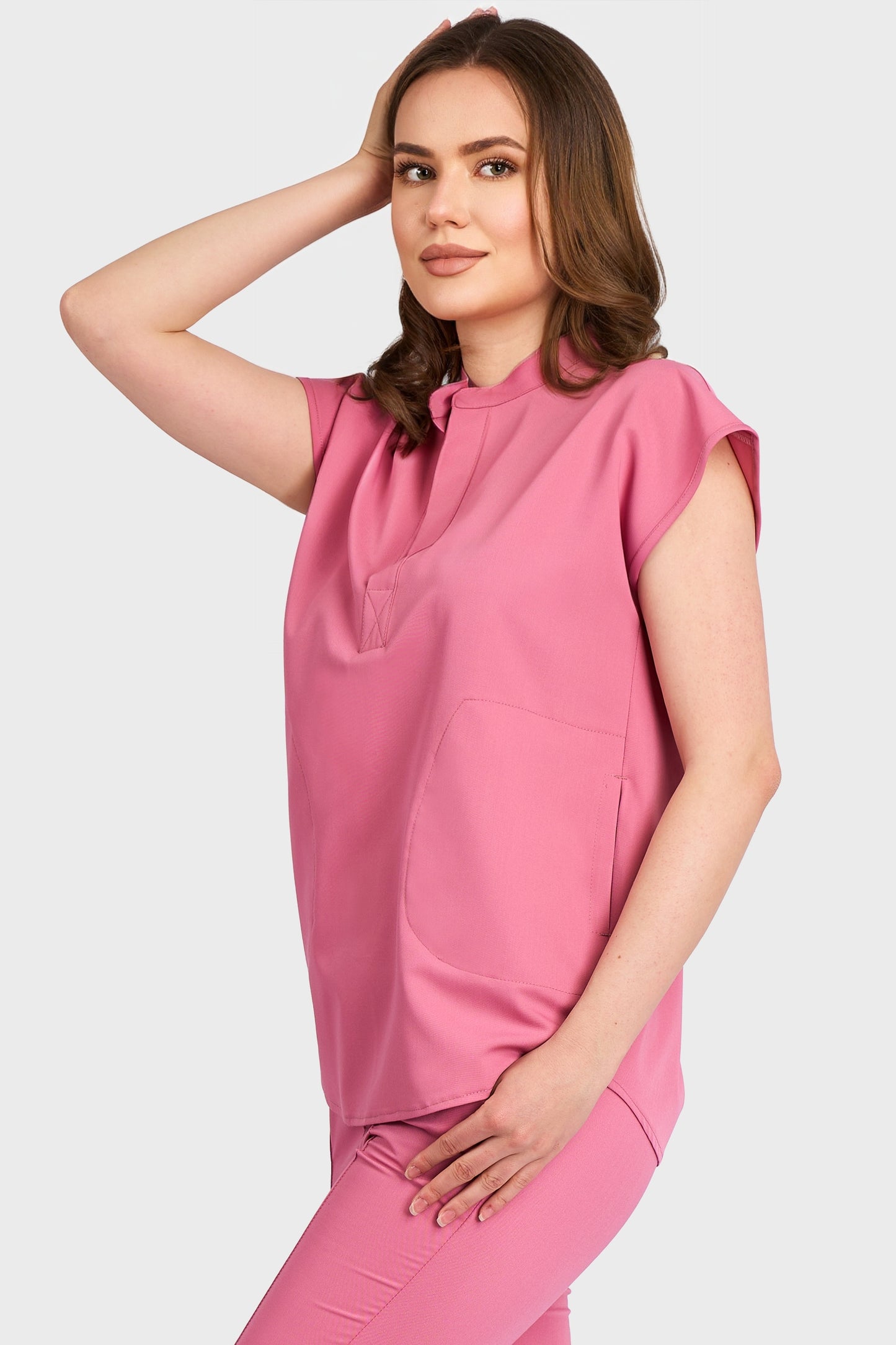 Bluza Medicala Maria Stretch - Roz - vedere laterala - material elastic - Akitex