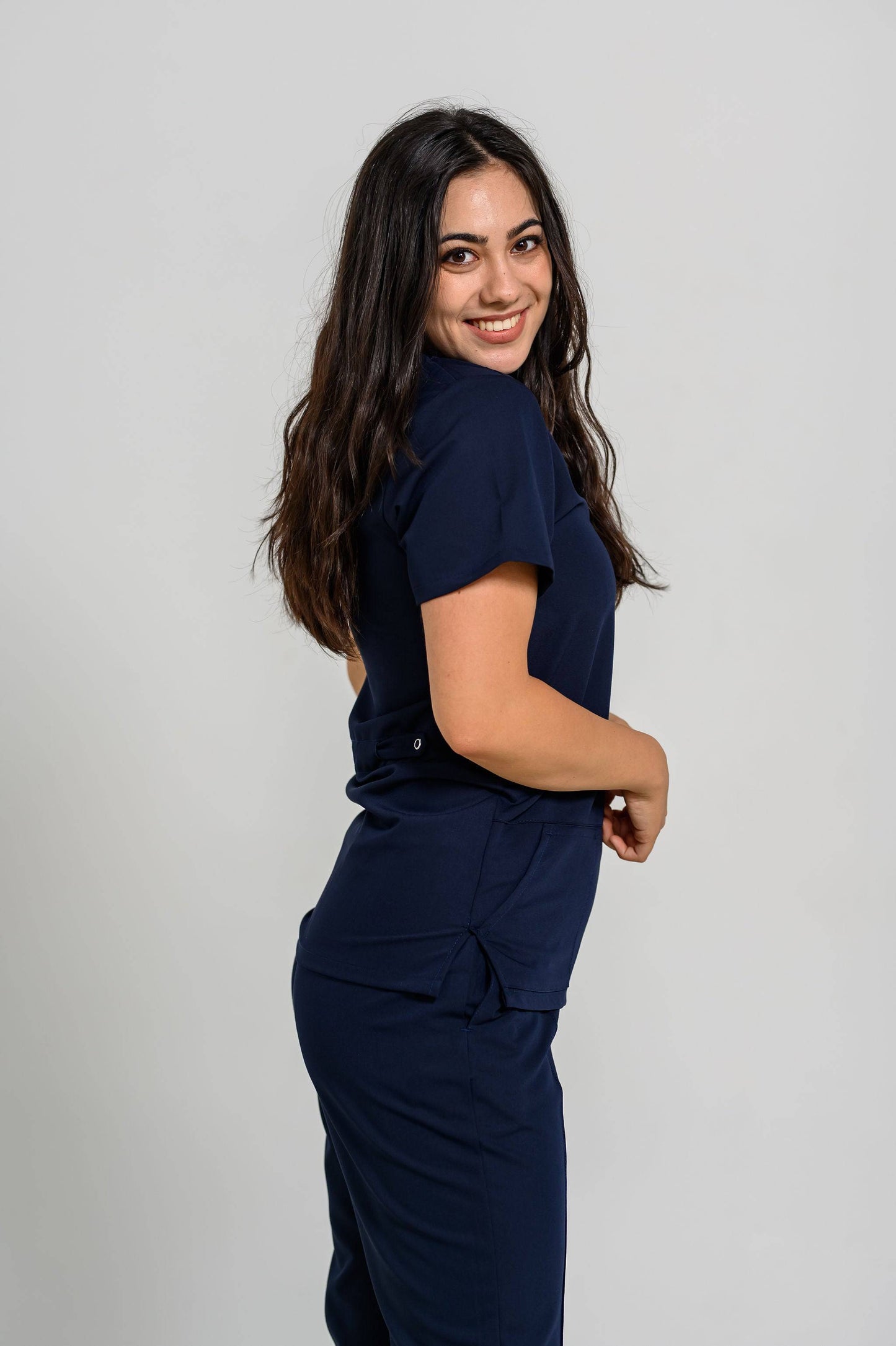 Bluze Medicala Sandro Stretch Femei - Navy - vederere lateral stanga - material elastic - Akitex
