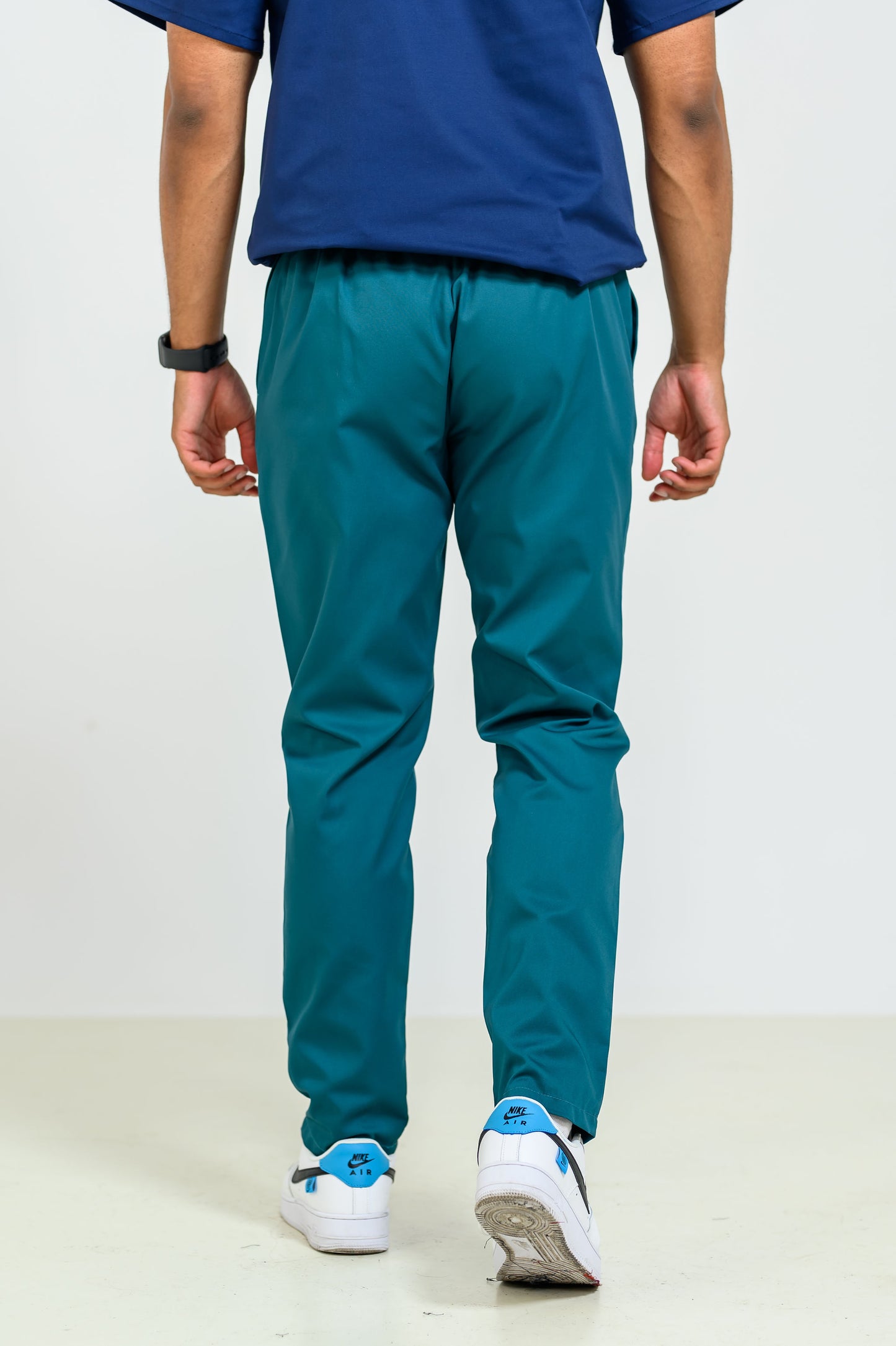 Pantaloni Medicali Alisa Barbati -Verde Padure - vedere spate - Akitex
