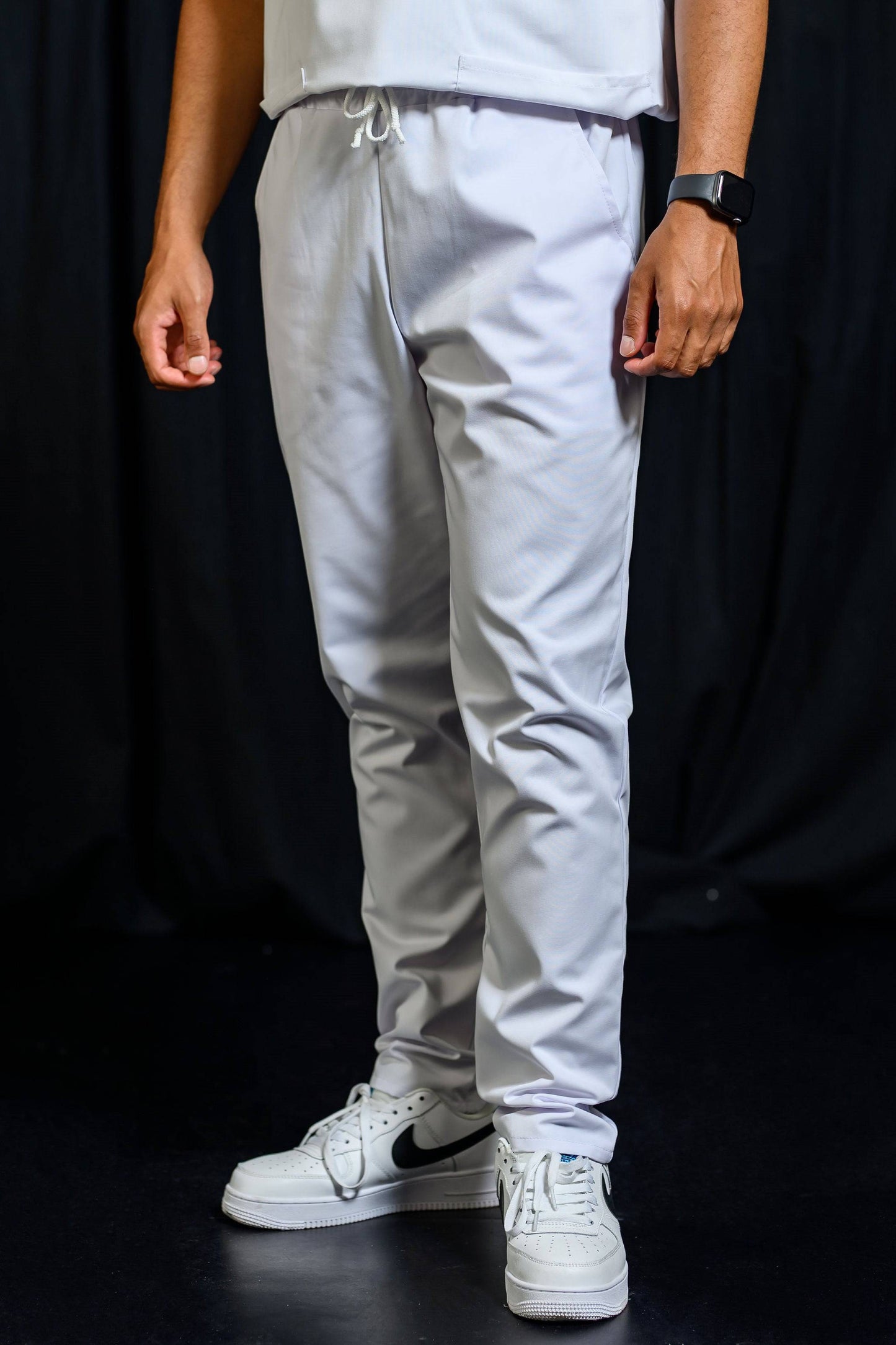 Pantaloni Medicali cu elastic si snur Barbati - Alb - vedere lateral stanga - Akitex