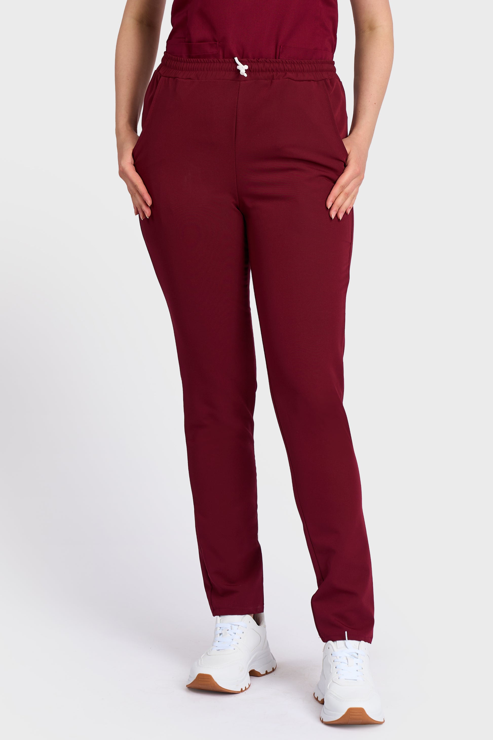 Pantaloni Medicali cu elastic si snur Femei Stretch - Bordo - vedere frontala - material elastic- Akitex 
