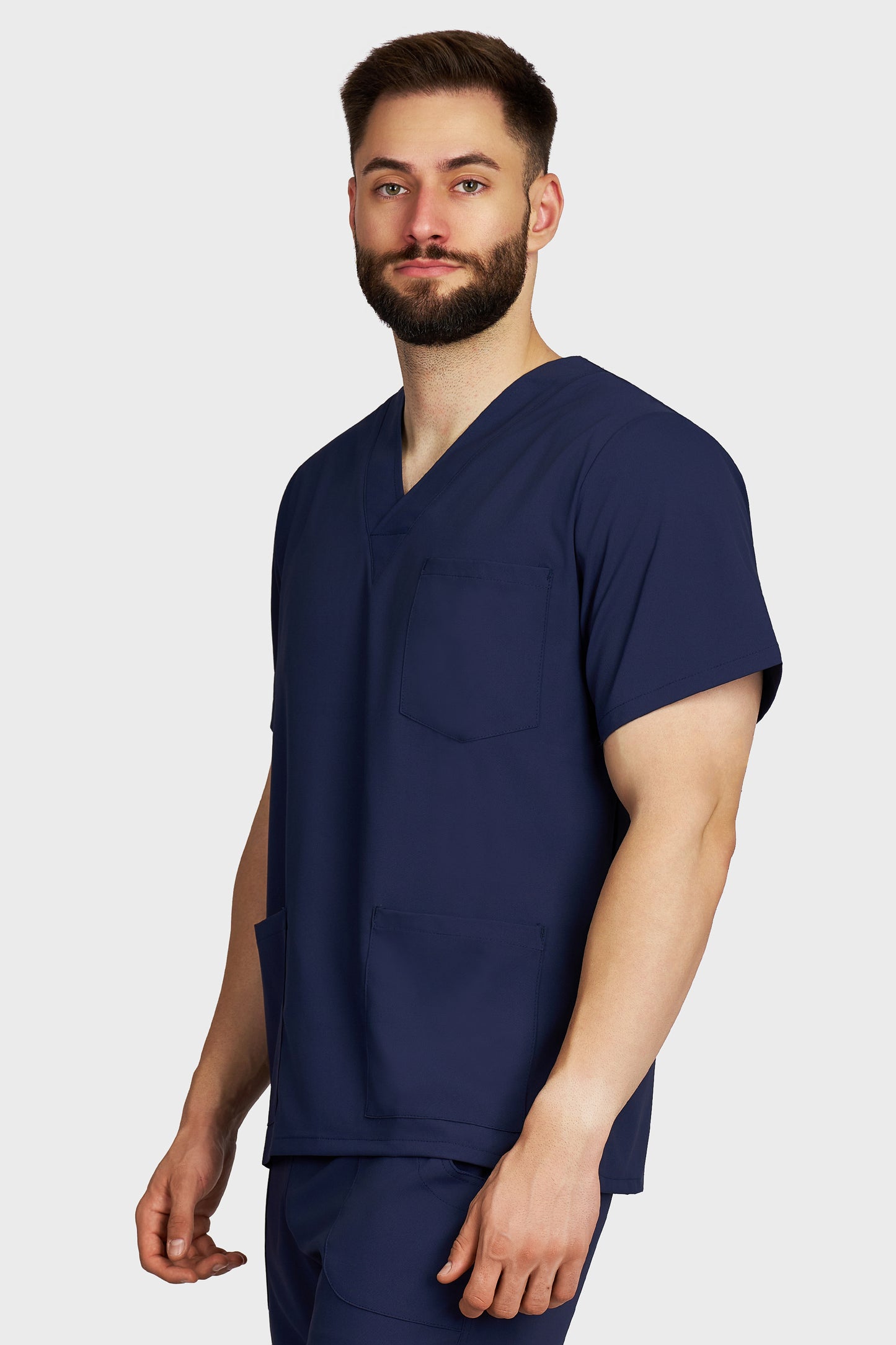 Bluza medicala barbati cu guler in V bleumarin stretch - vedere laterala - AKITEX