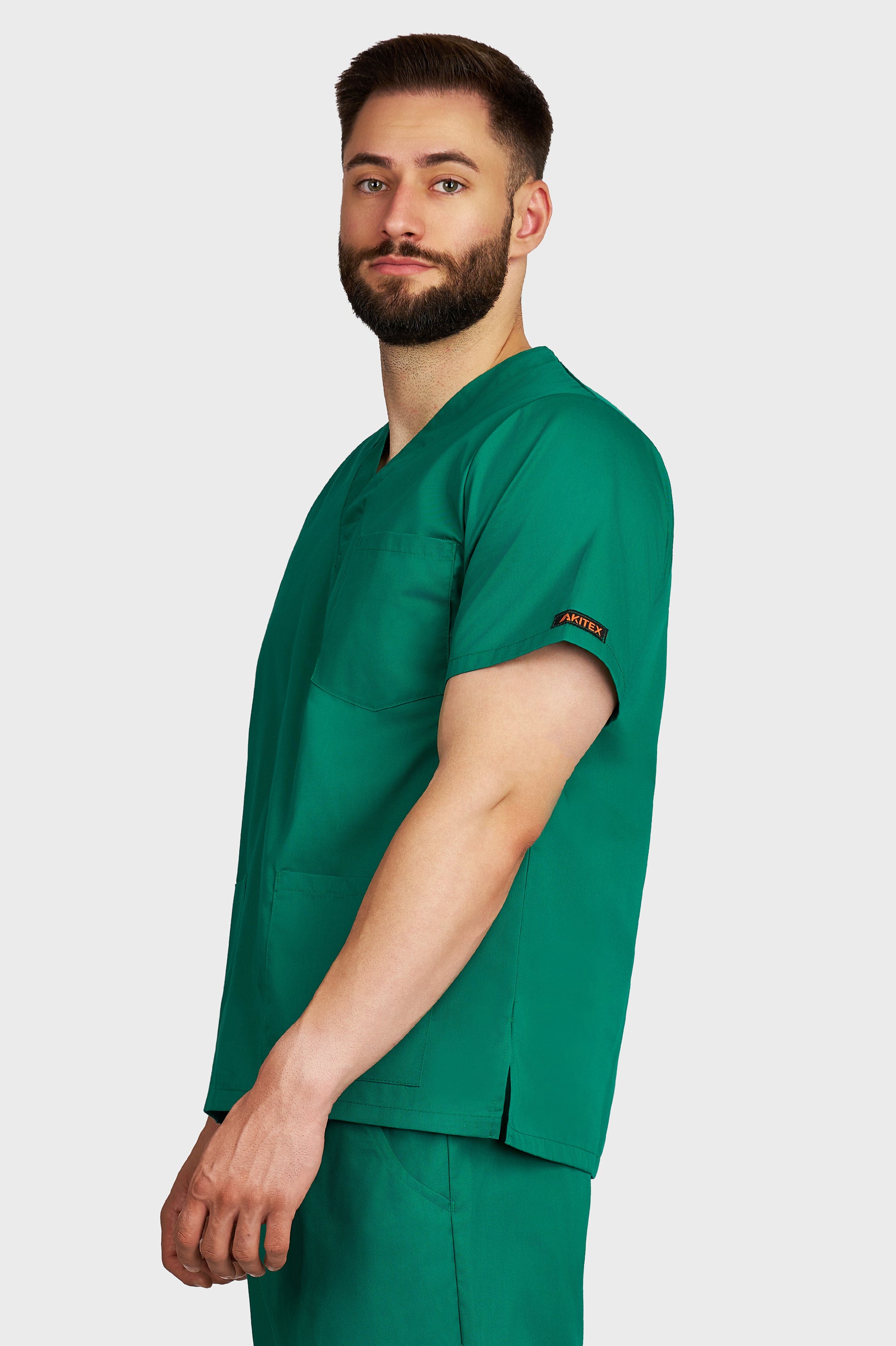 Bluza medicala barbati cu guler in V verde - vedere laterala - AKITEX