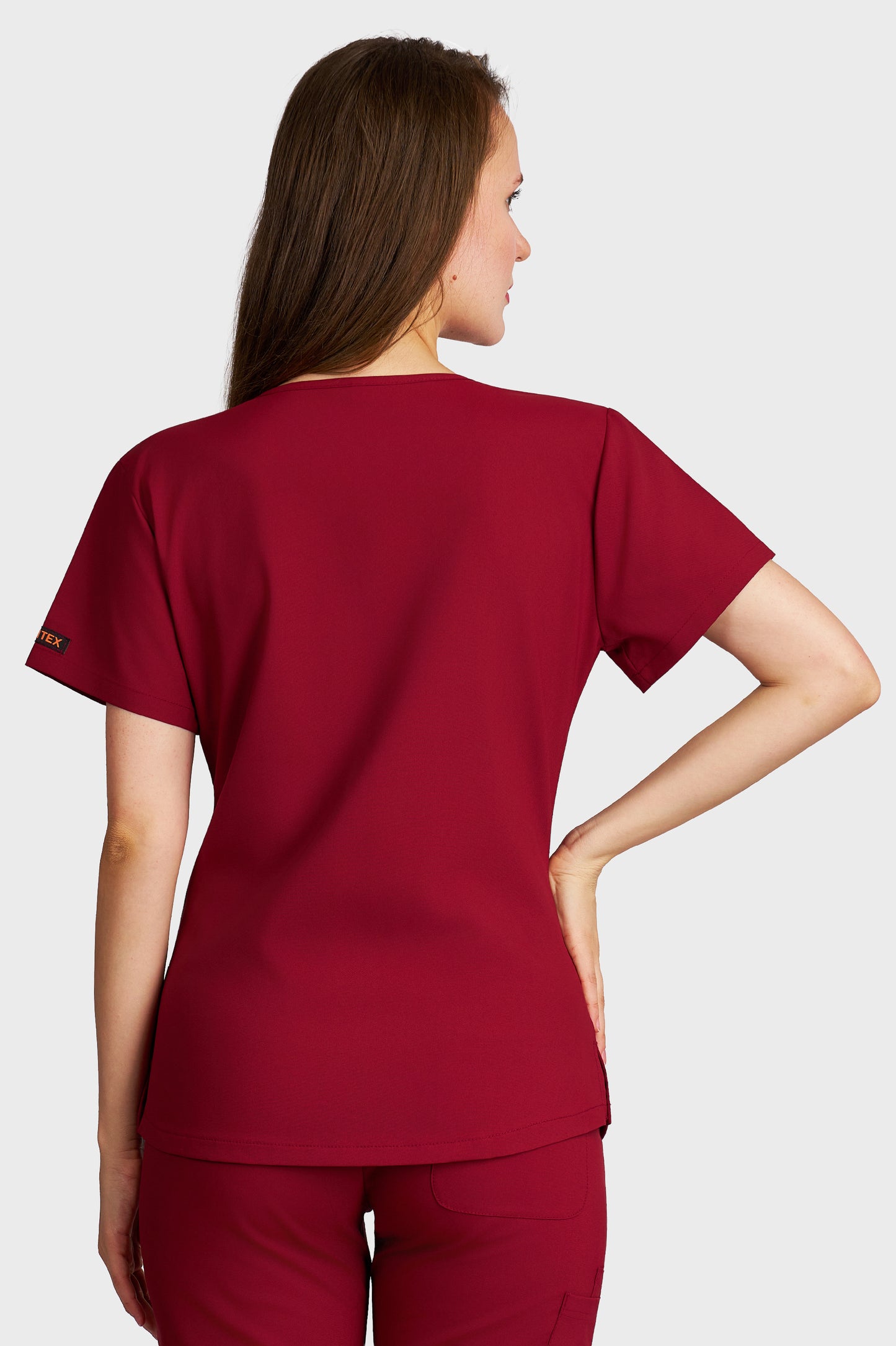 Bluza medicala femei Carmen bordo stretch - vedere din spate - AKITEX