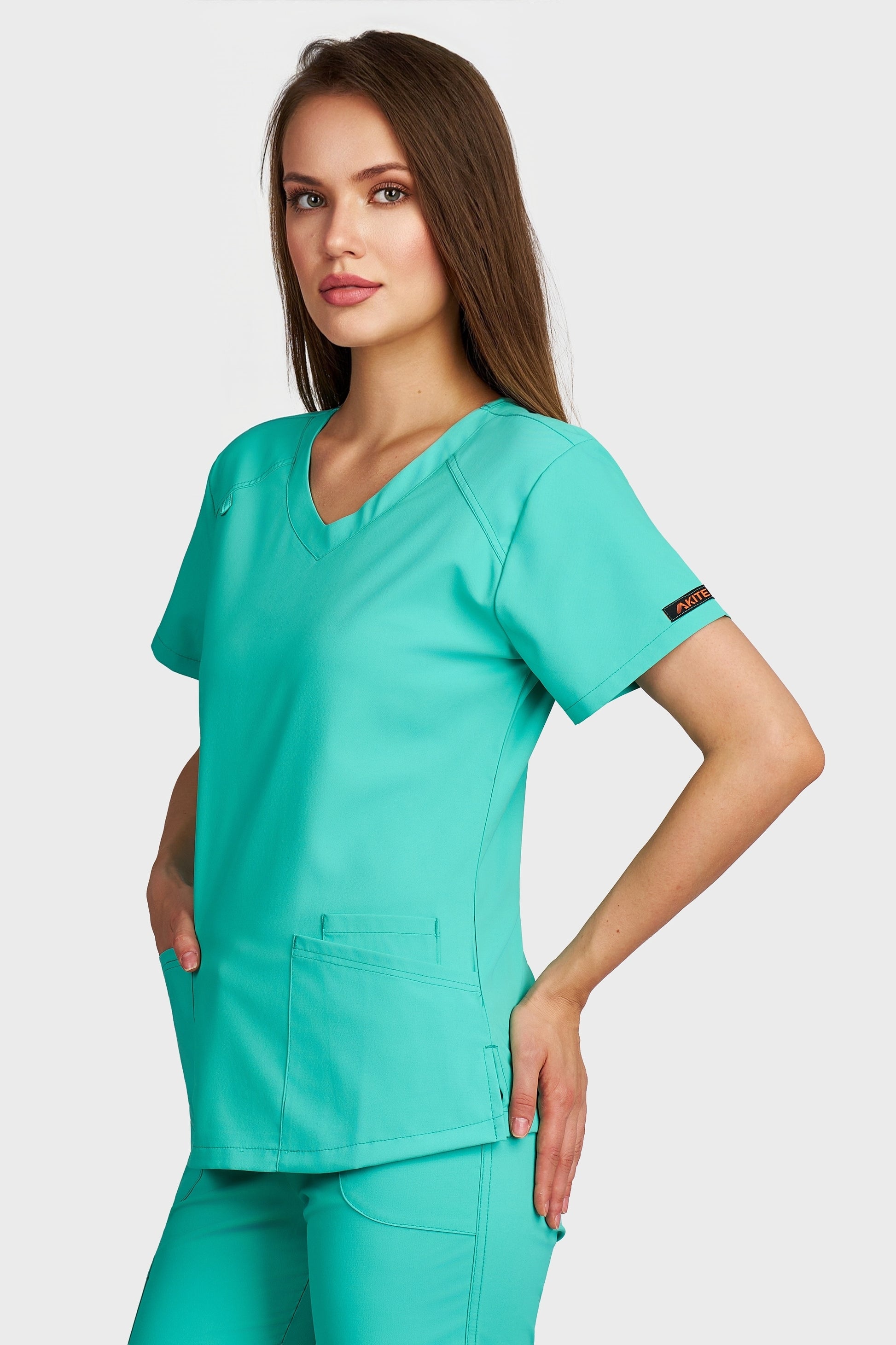 Bluza medicala femei Carmen menta stretch - vedere laterala - AKITEX