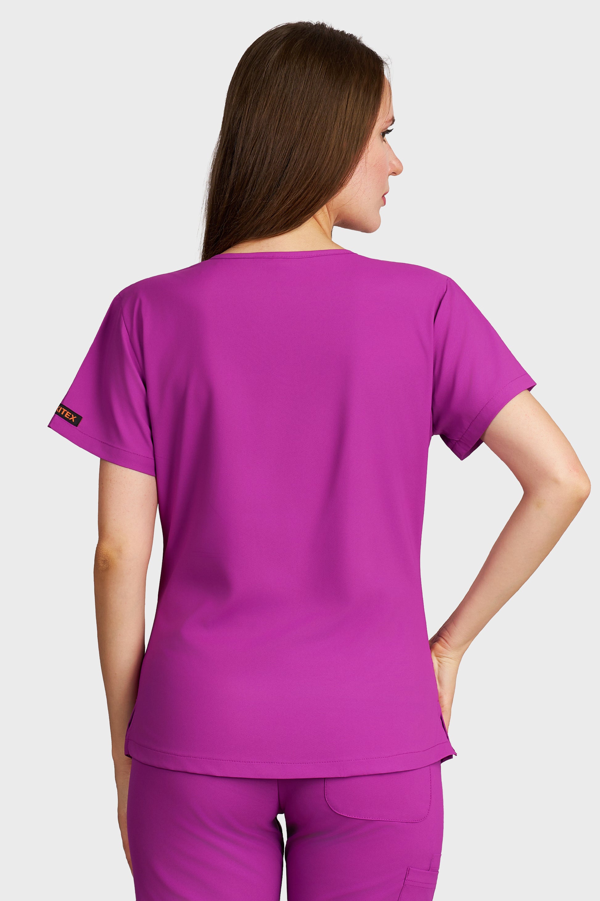 Bluza medicala femei Carmen mov stretch - vedere din spate - AKITEX