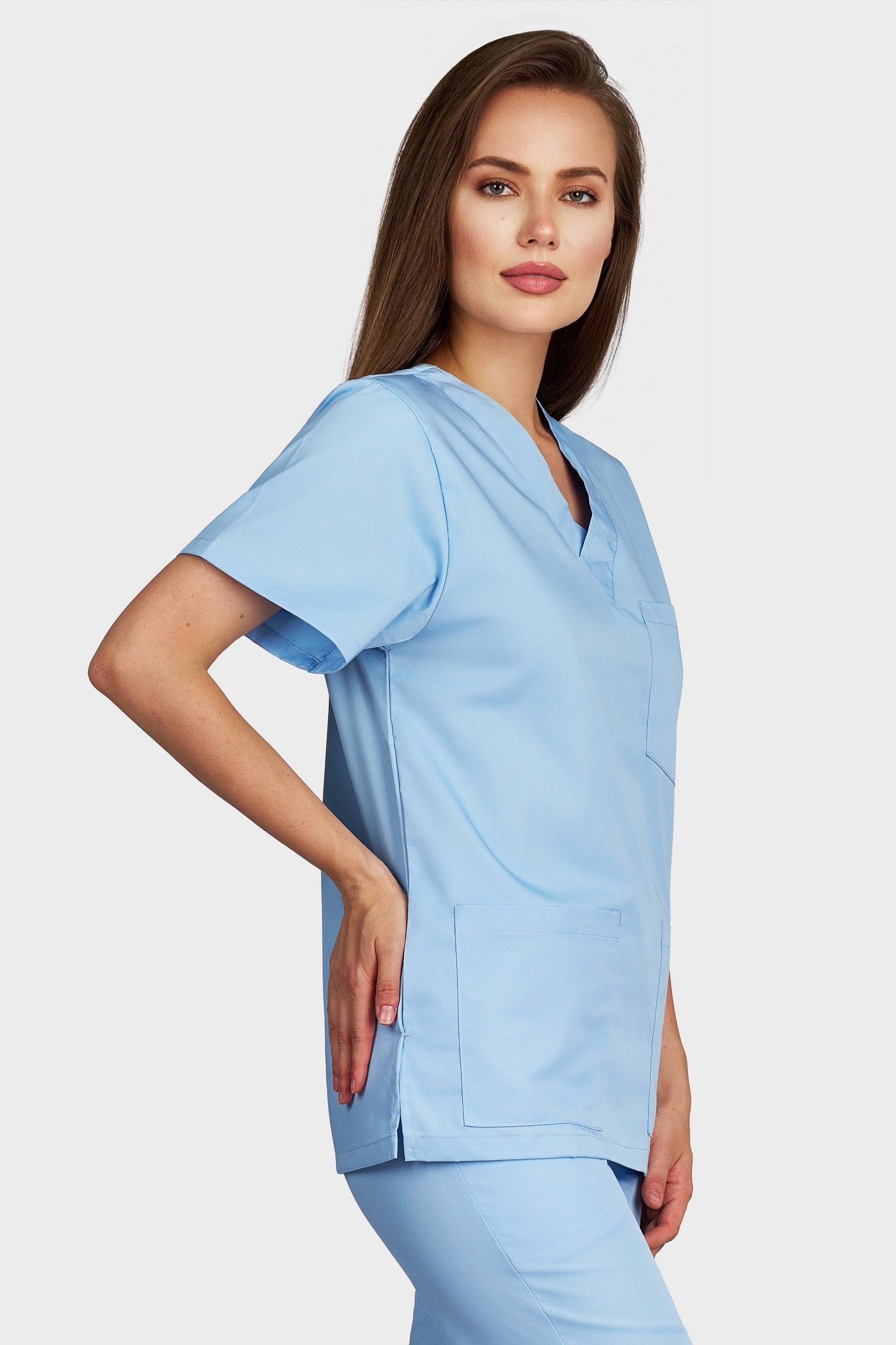 Bluza medicala femei cu guler in V bleu deschis - vedere laterala - AKITEX