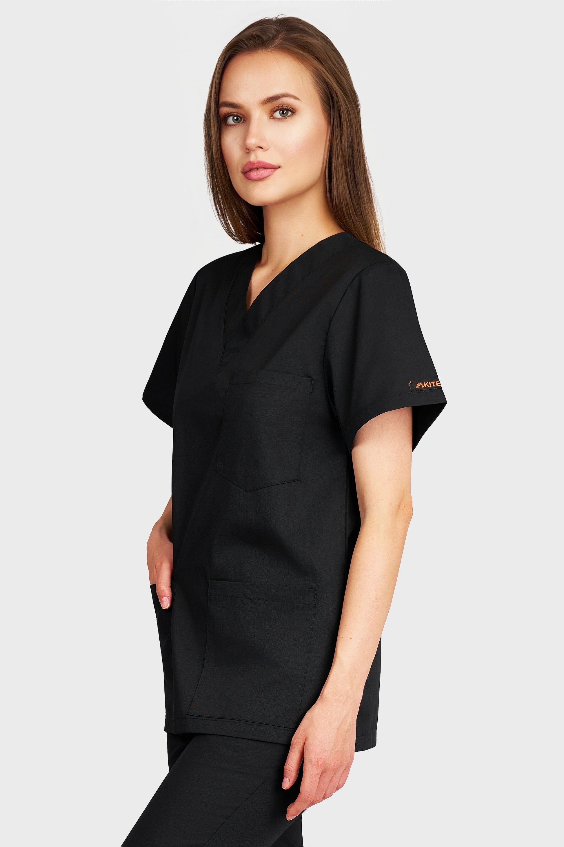 Bluza medicala femei cu guler in V negru - vedere laterala - AKITEX