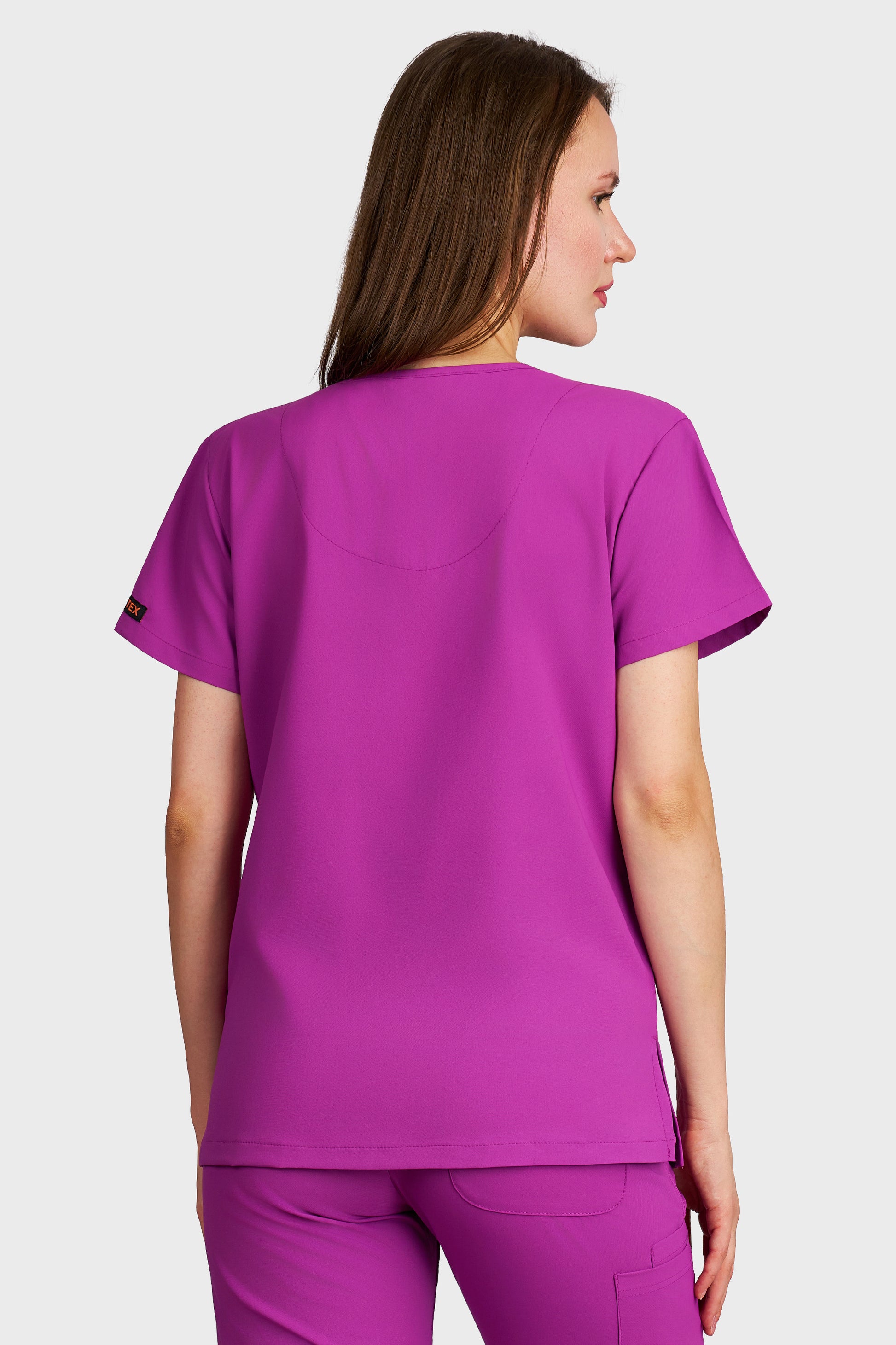Bluza medicala femei Juliette mov stretch - vedere din spate - AKITEX