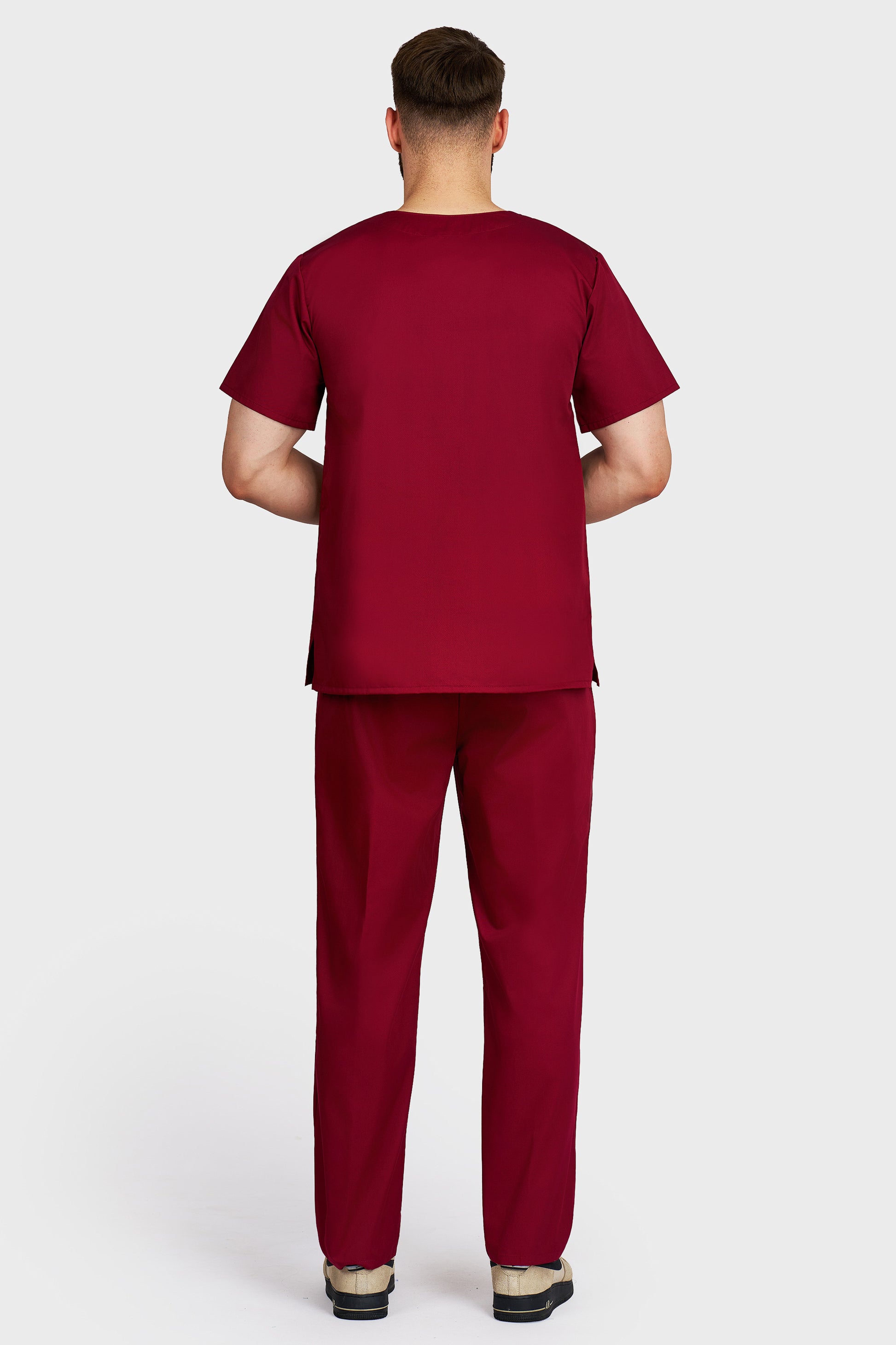 Costum medical barbati bordo - bluza medicala Victoria si pantaloni cu elastic si snur, vedere din spate - AKITEX