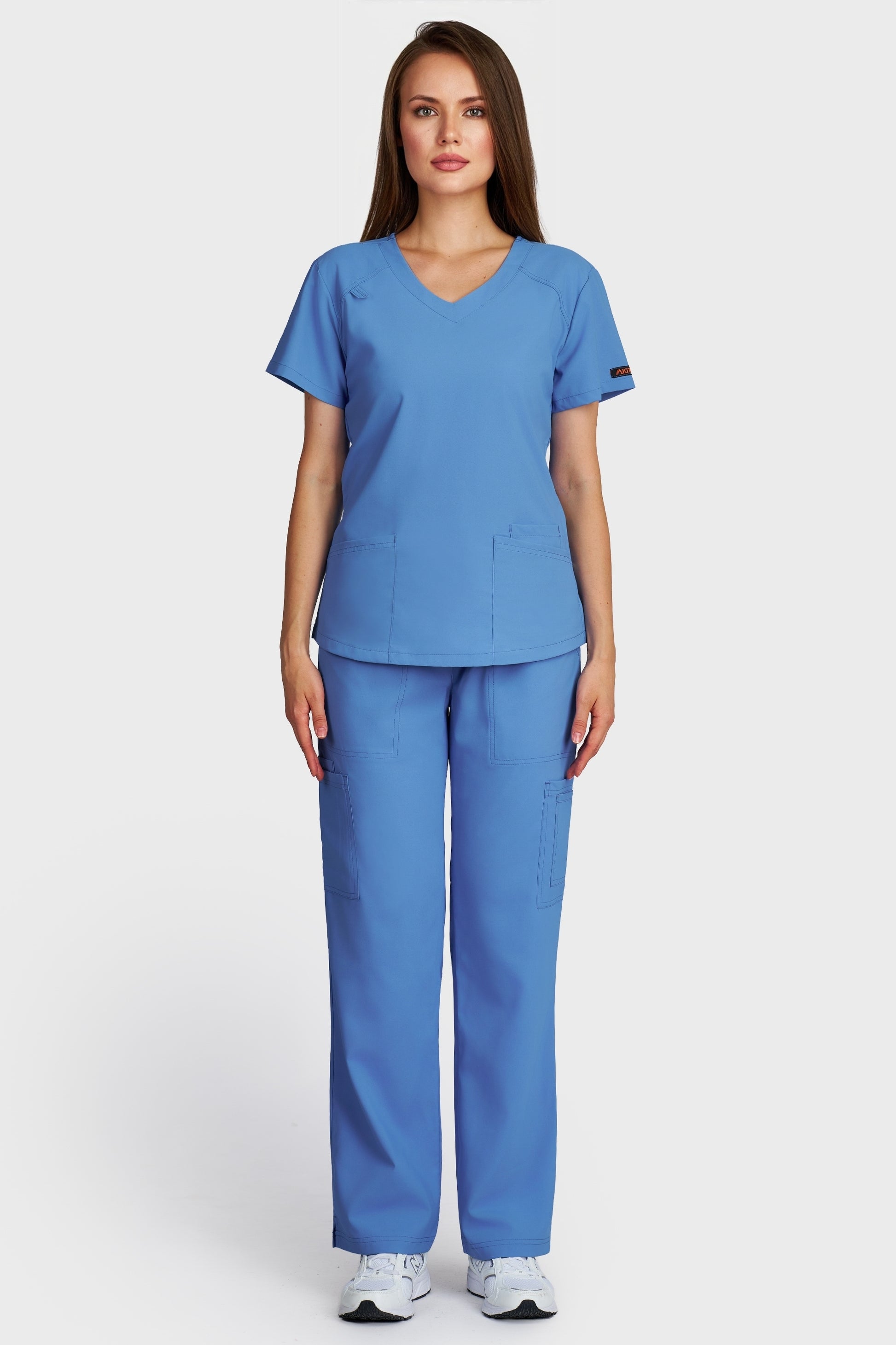 Costum medical femei albastru azur - bluza medicala Carmen si pantaloni cargo, vedere din fata - AKITEX