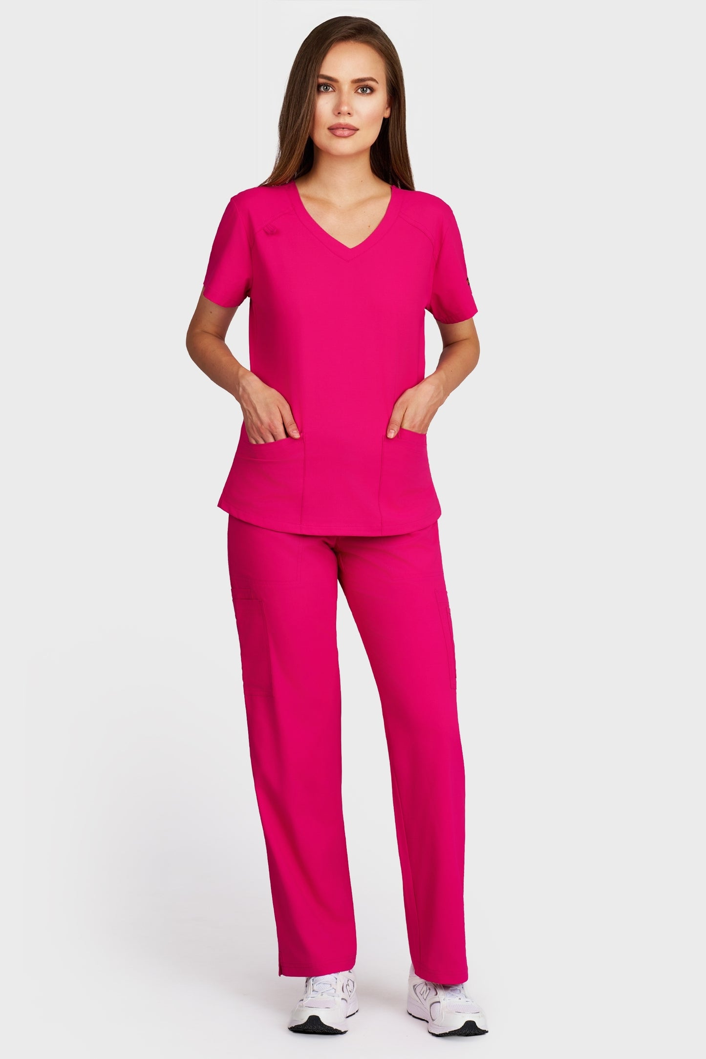 Costum medical femei fucsia - bluza medicala Carmen si pantaloni cargo, vedere din fata - AKITEX