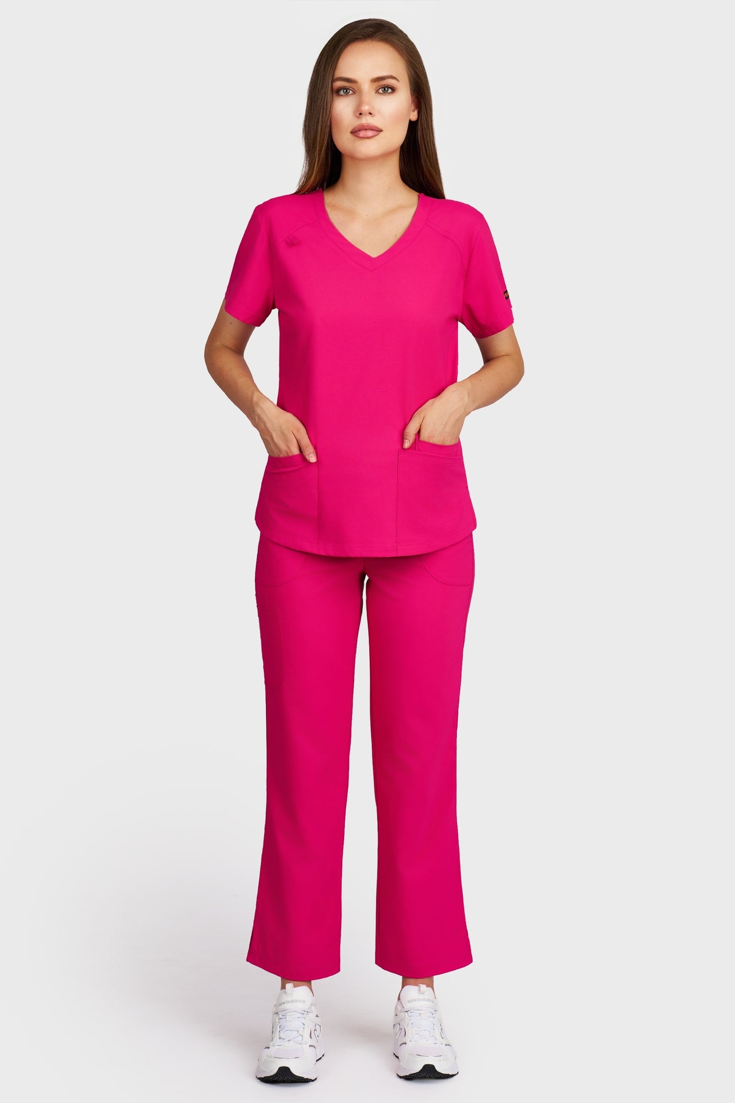 Costum medical femei fucsia - bluza medicala Carmen si pantaloni Violeta, vedere din fata - AKITEX