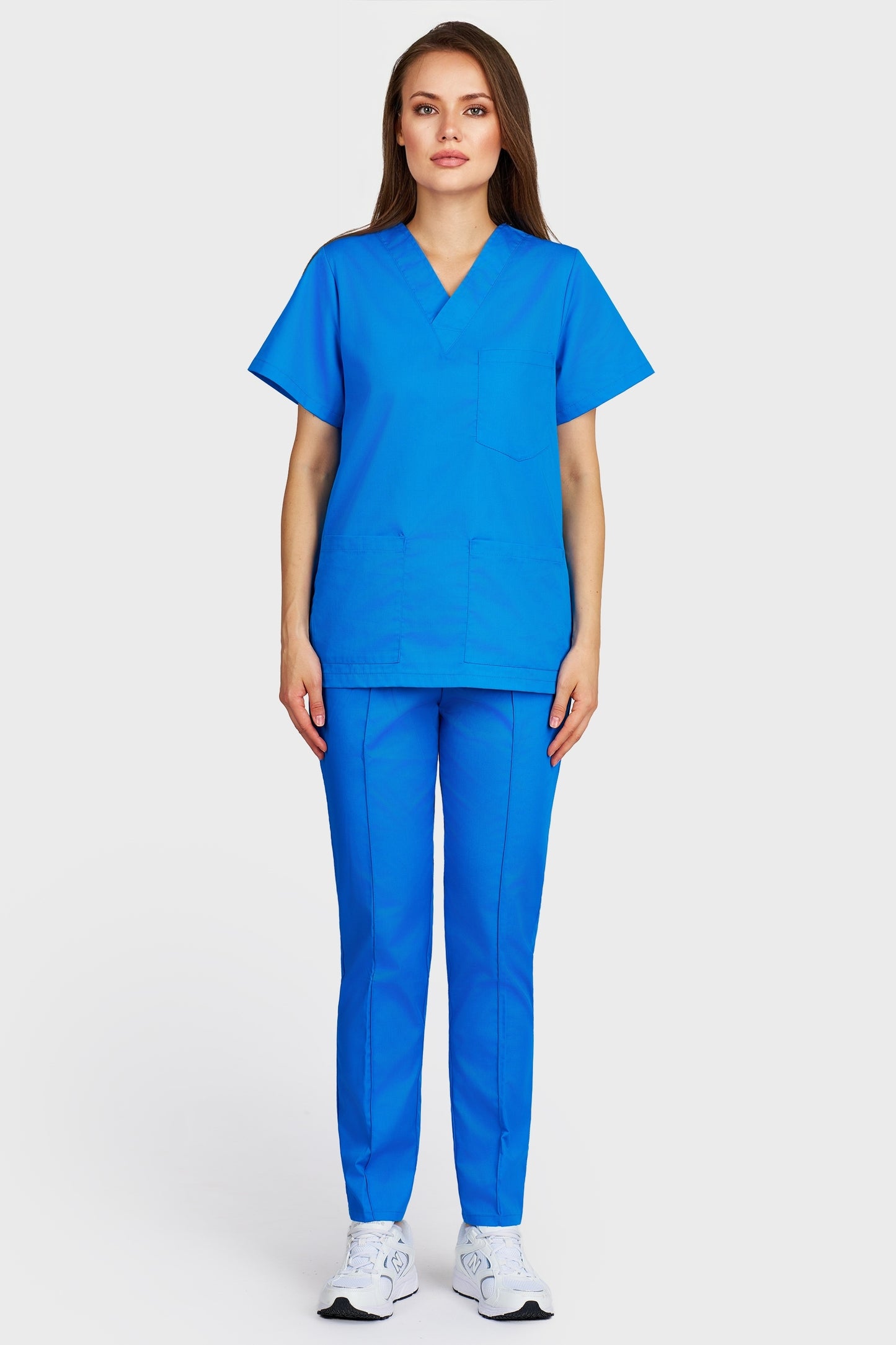 Costum medical femei turquoise - bluza medicala cu guler in V si pantaloni Alisa, vedere din fata - AKITEX