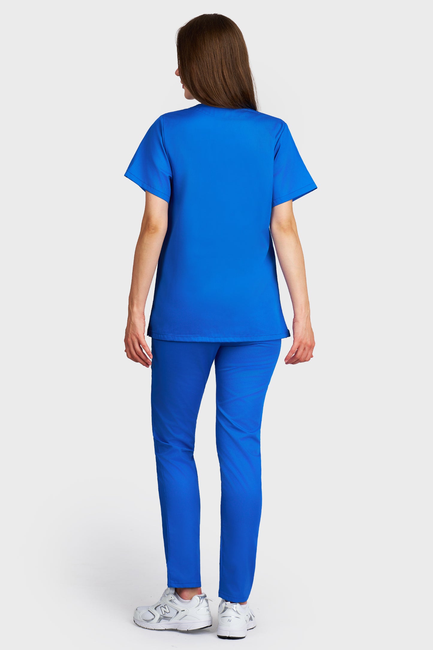 Costum medical femei albastru royal - bluza medicala cu guler in V si pantaloni cu elastic, vedere din spate - AKITEX