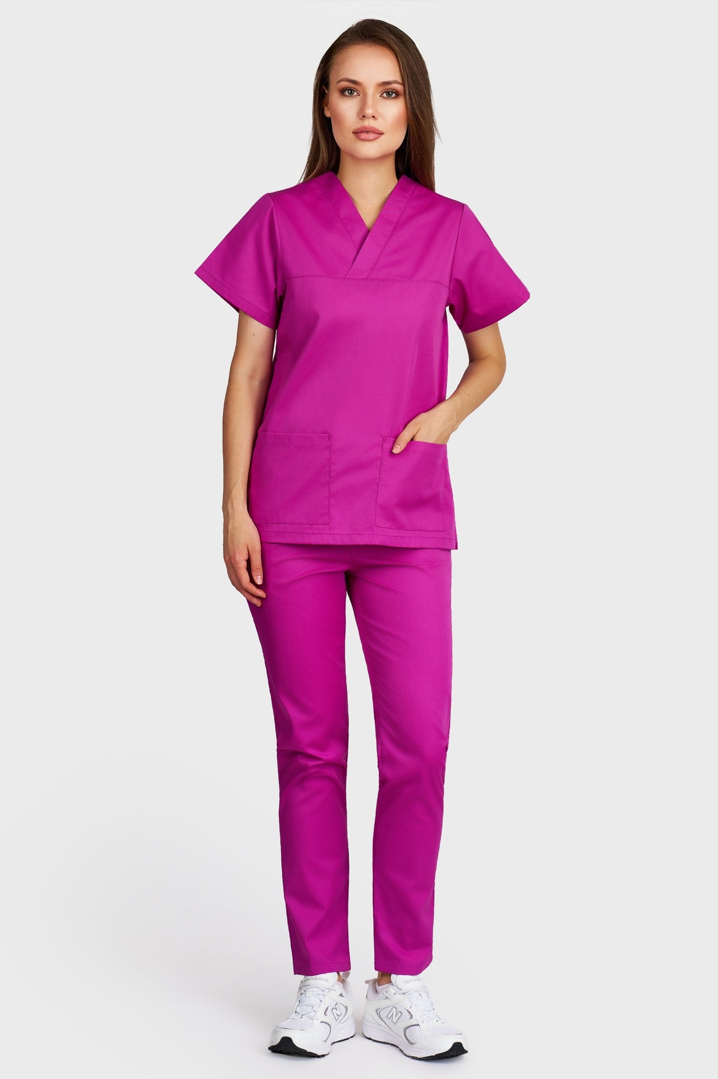 Costum medical femei fucsia - bluza medicala Frieda si pantaloni cu elastic, vedere din fata - AKITEX