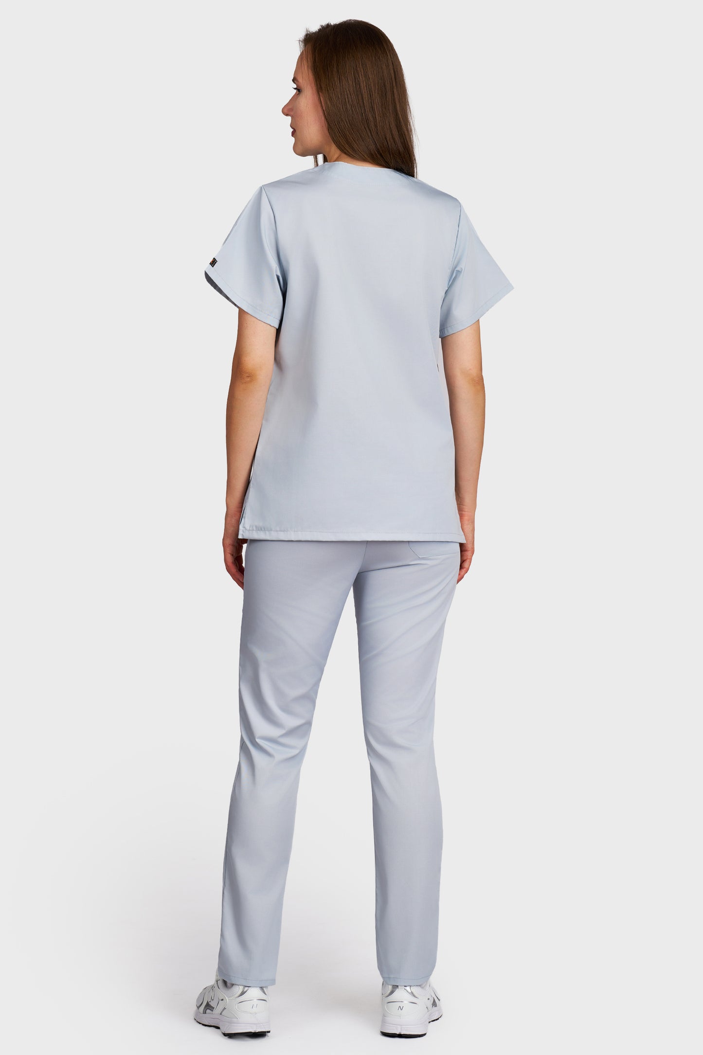 Costum medical femei gri - bluza medicala Frieda si pantaloni cu elastic, vedere din spate - AKITEX