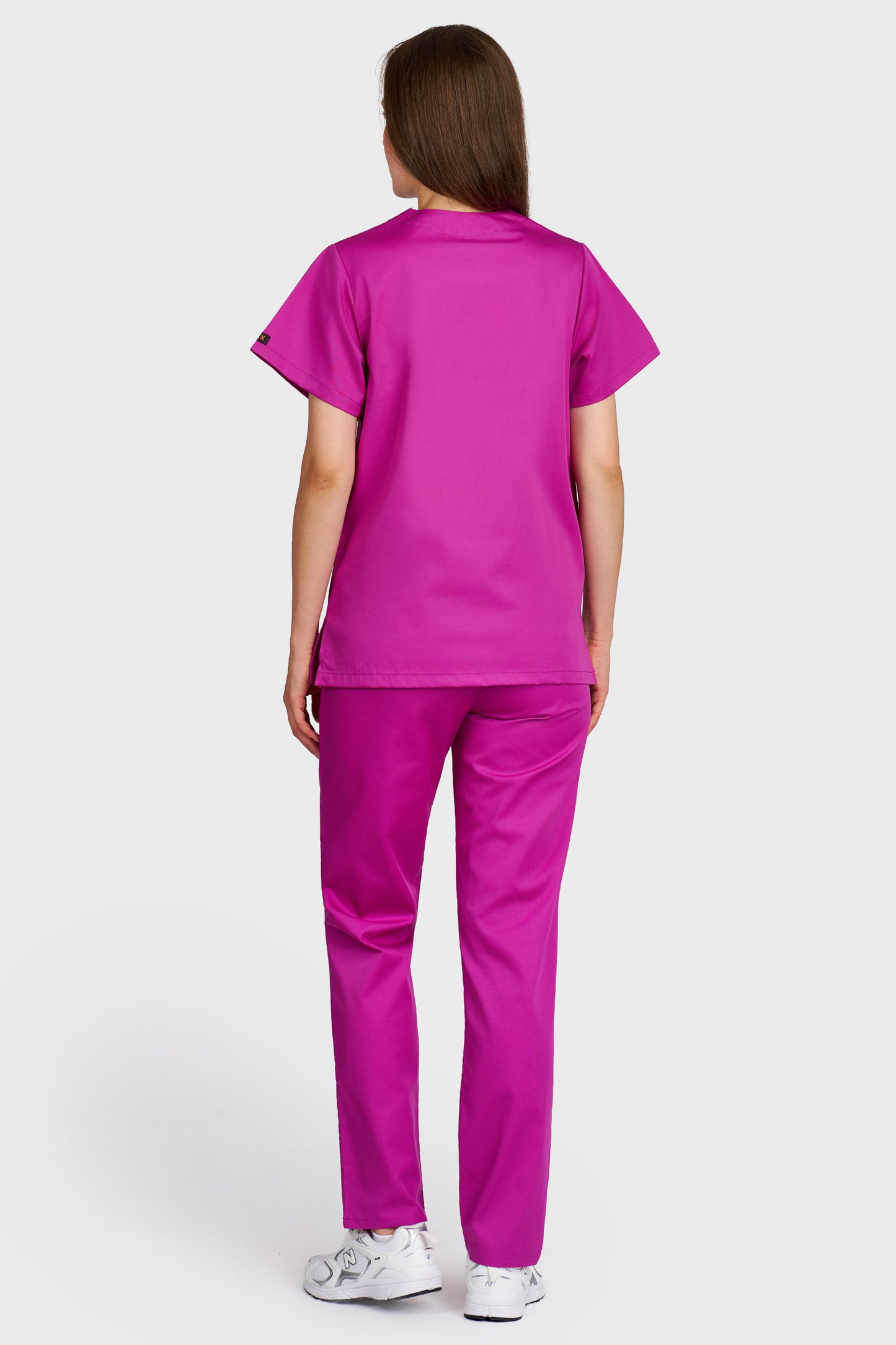 Costum medical femei fucsia - bluza medicala Frieda si pantaloni cu elastic si snur, vedere din spate - AKITEX