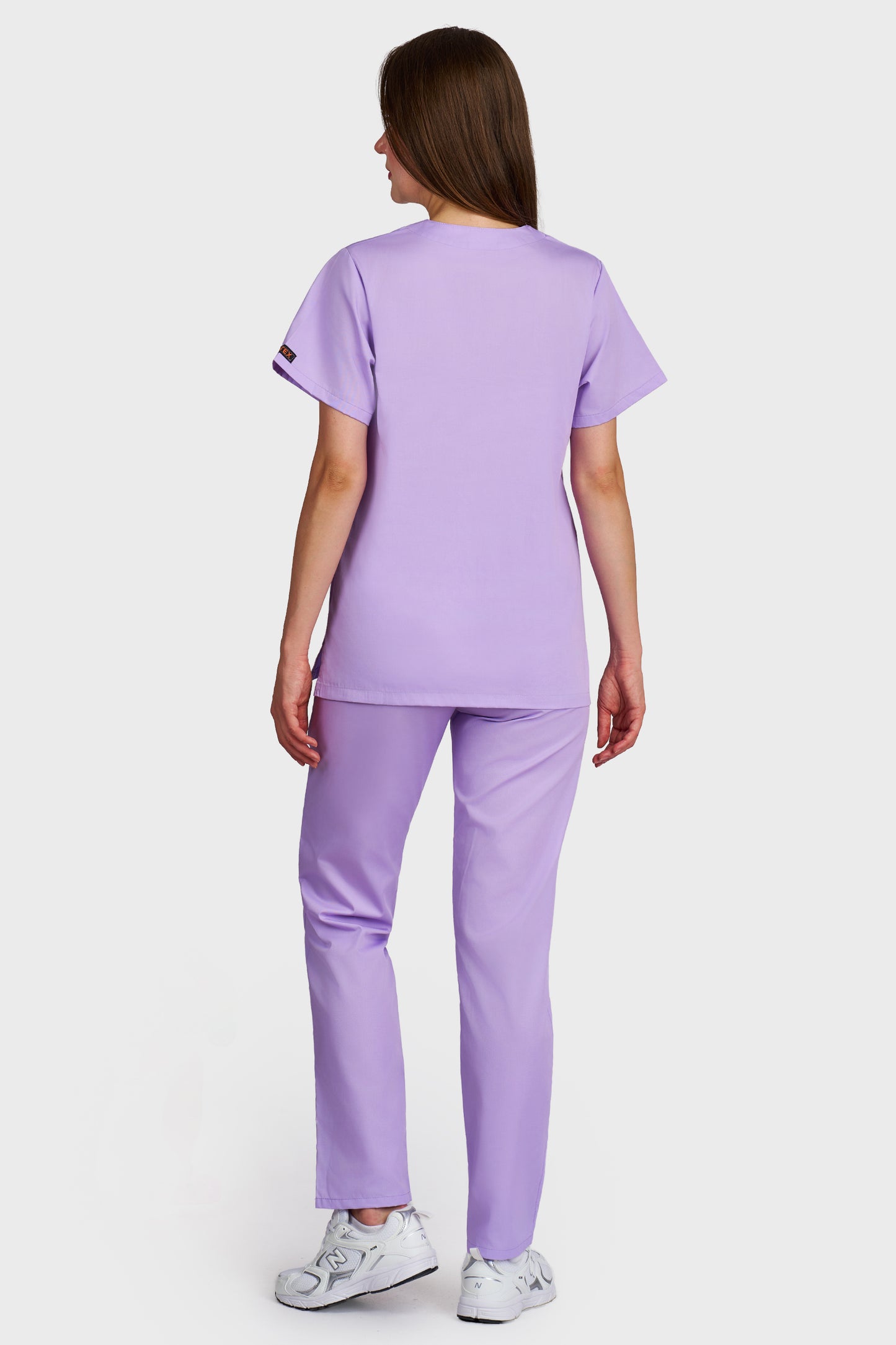 Costum medical femei lila - bluza medicala Frieda si pantaloni cu elastic si snur, vedere din spate - AKITEX