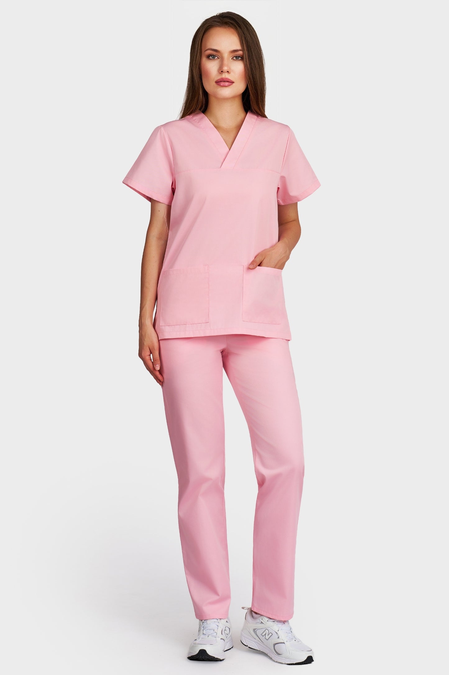 Costum medical femei roz - bluza medicala Frieda si pantaloni cu elastic si snur, vedere din fata - AKITEX