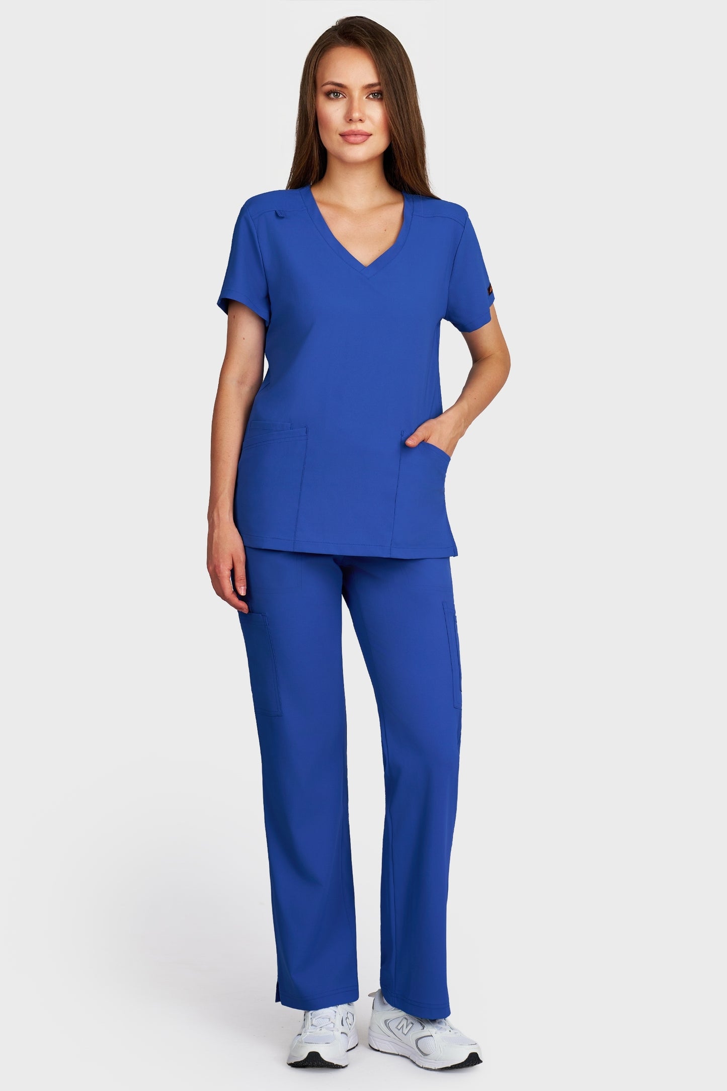 Costum medical femei albastru royal - bluza medicala Juliette si pantaloni Cargo, vedere din fata - AKITEX