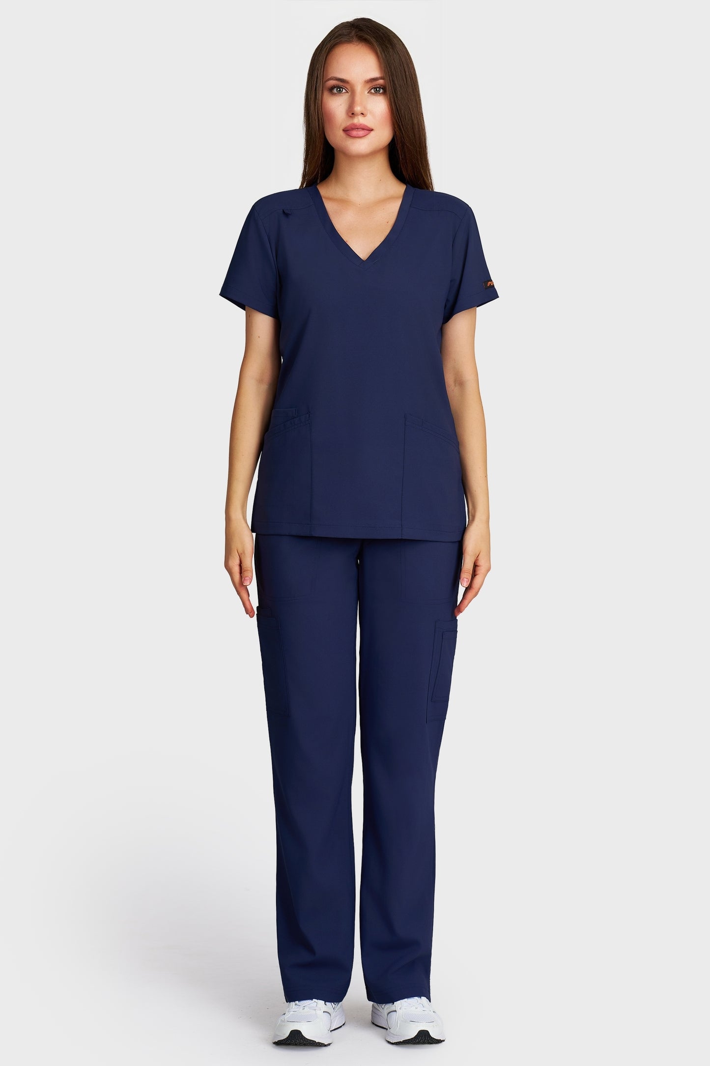 Costum medical femei navy - bluza medicala Juliette si pantaloni Cargo, vedere din fata - AKITEX