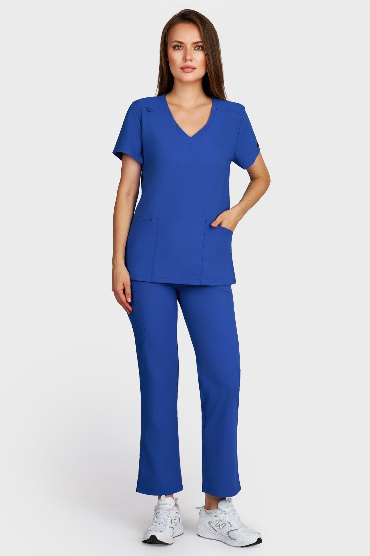 Costum medical femei albastru royal - bluza medicala Juliette si pantaloni Violeta, vedere din fata - AKITEX