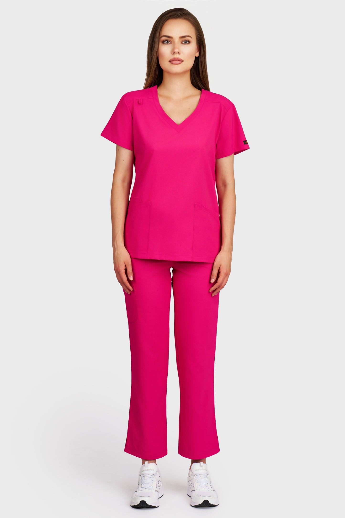 Costum medical femei fucsia - bluza medicala Juliette si pantaloni Violeta, vedere din fata - AKITEX