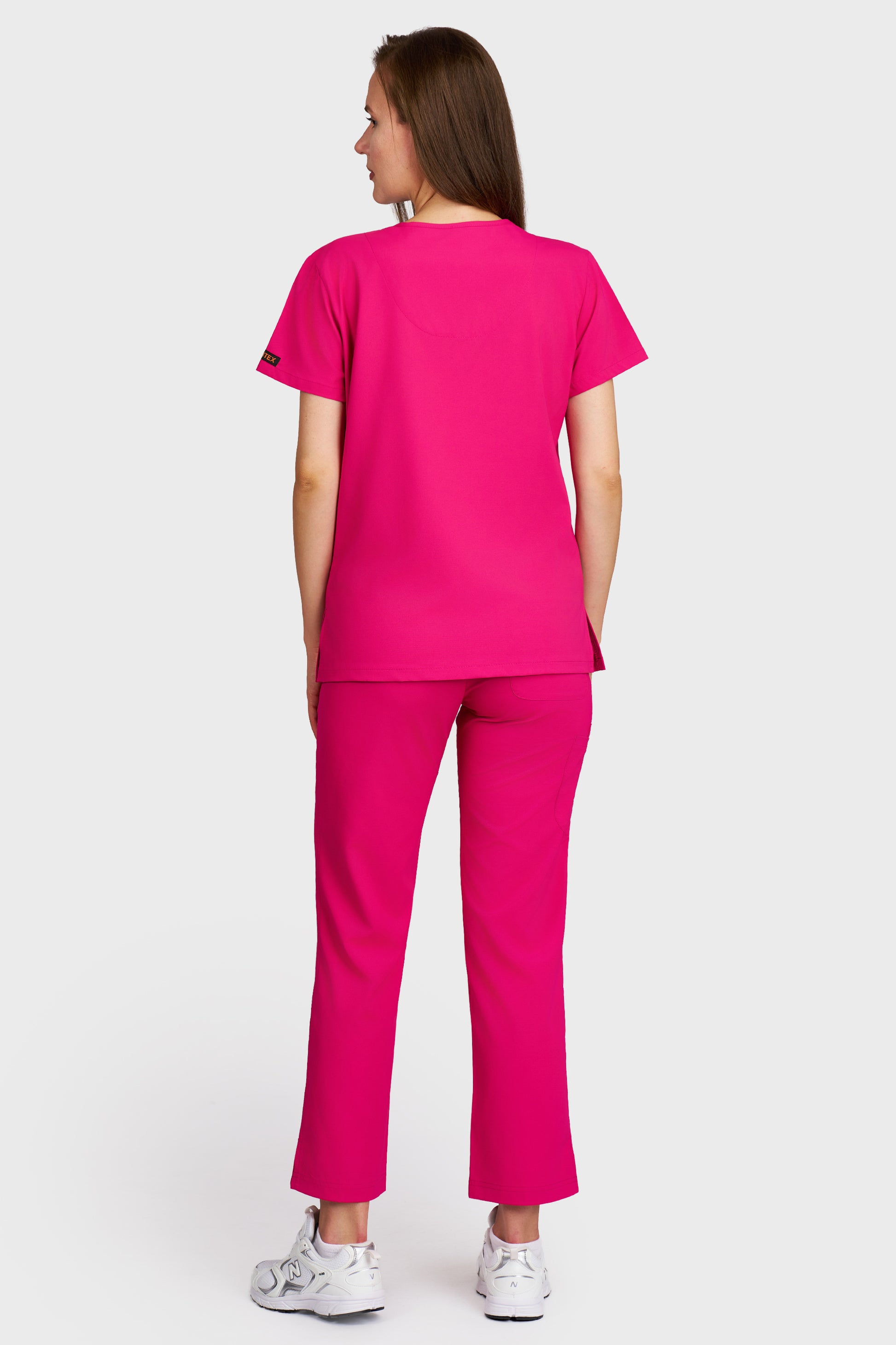 Costum medical femei fucsia - bluza medicala Juliette si pantaloni Violeta, vedere din spate - AKITEX