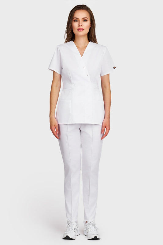 Costum medical femei alb - bluza medicala Kimono si pantaloni Alisa, vedere din fata - AKITEX
