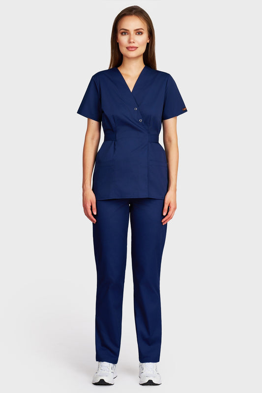 Costum medical femei bleumarin - bluza medicala Kimono si pantaloni cu elastic si snur, vedere din fata - AKITEX