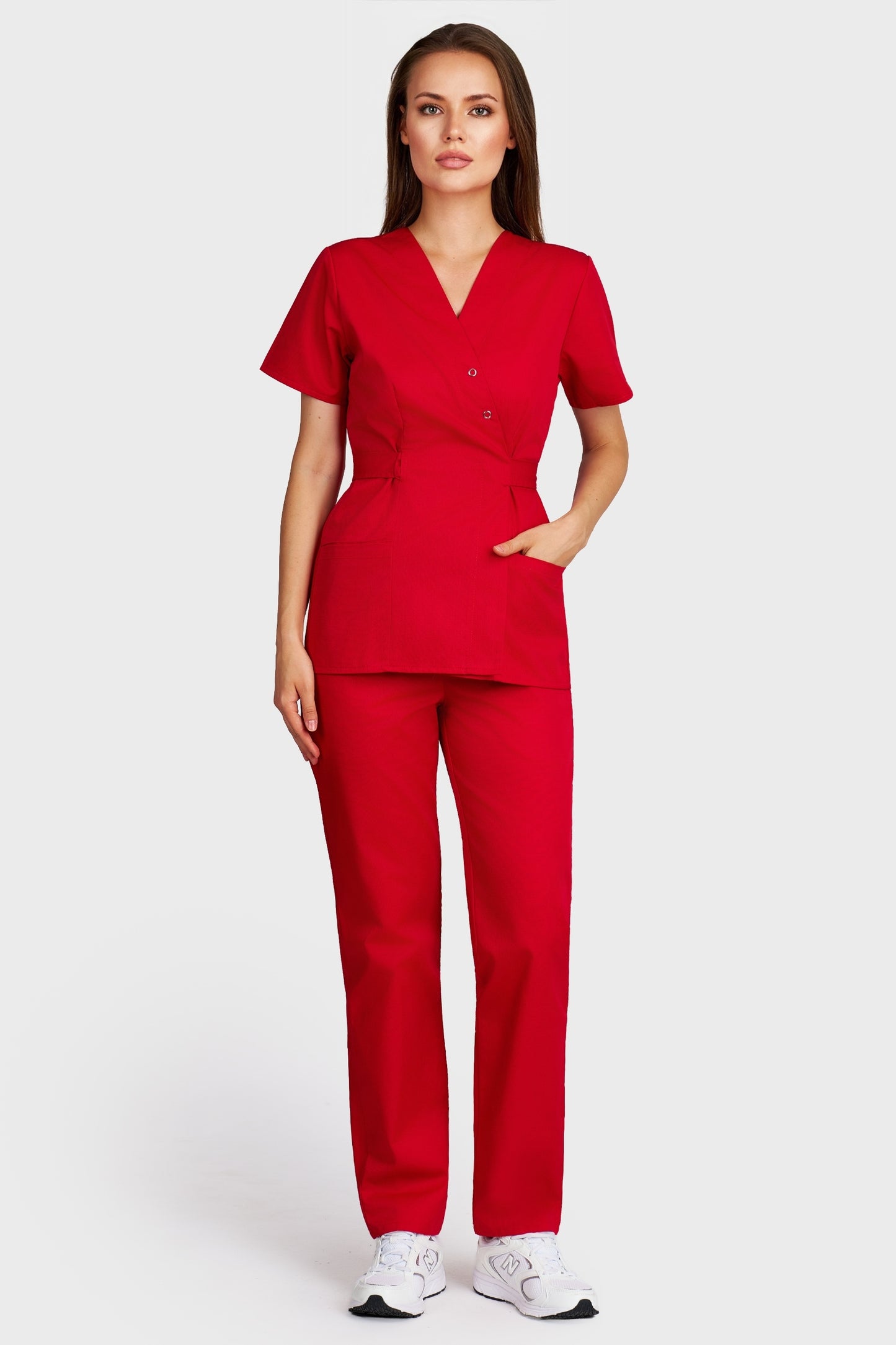 Costum medical femei rosu - bluza medicala Kimono si pantaloni cu elastic si snur, vedere din fata - AKITEX