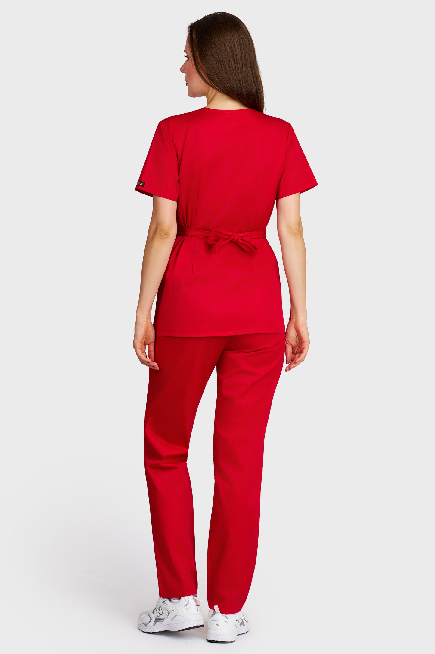 Costum medical femei rosu - bluza medicala Kimono si pantaloni cu elastic si snur, vedere din spate - AKITEX