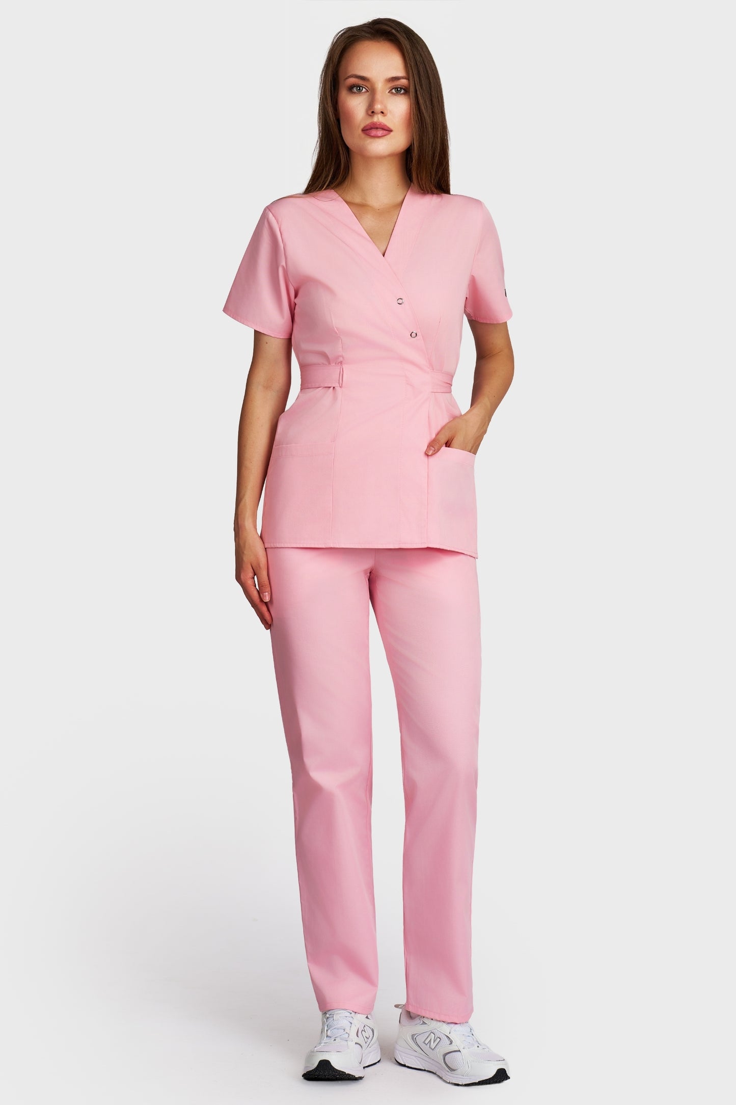 Costum medical femei roz - bluza medicala Kimono si pantaloni cu elastic si snur, vedere din fata - AKITEX