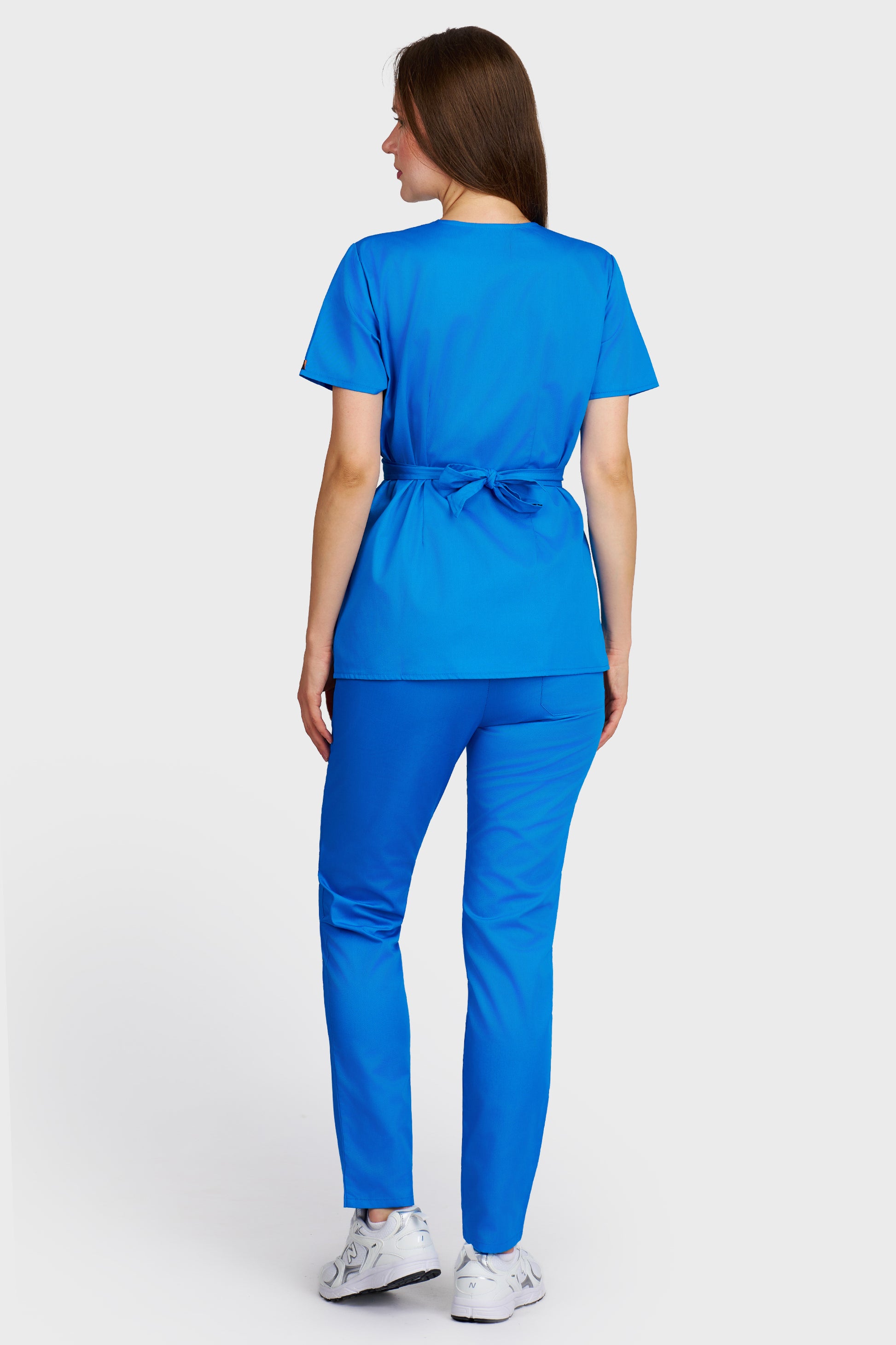 Costum medical femei turcoaz - bluza medicala Kimono si pantaloni cu elastic, vedere din spate - AKITEX