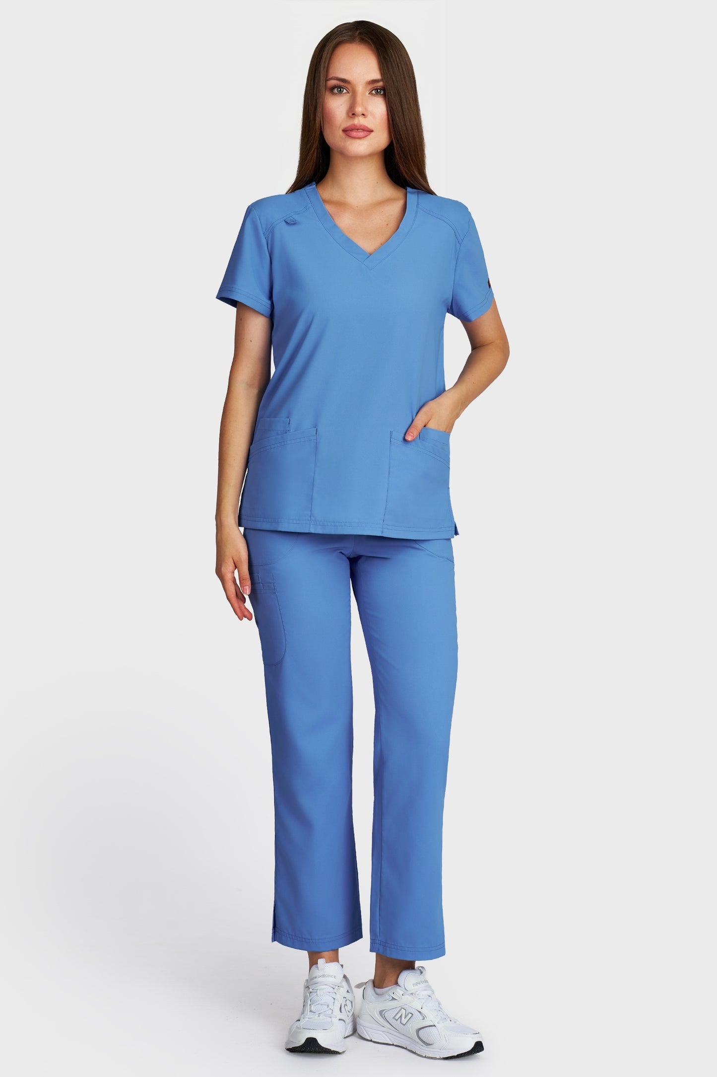 Costum medical femei albastru azur - bluza medicala Tosca si pantaloni Violeta, vedere din fata - AKITEX