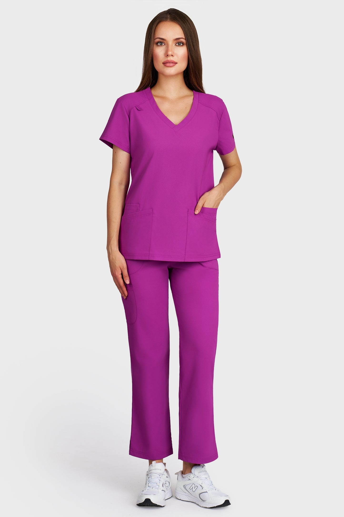 Costum medical femei mov - bluza medicala Tosca si pantaloni Violeta, vedere din fata - AKITEX