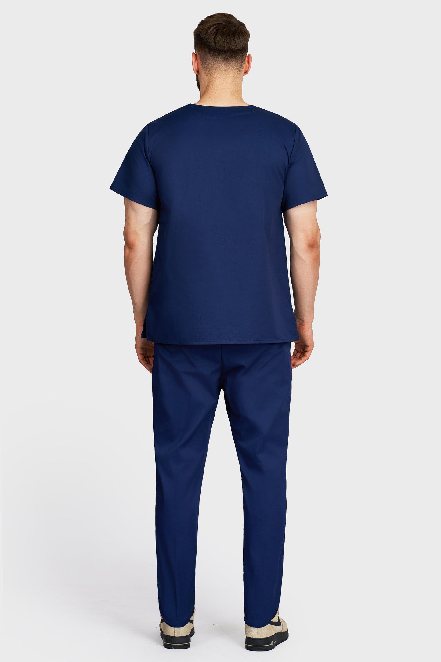 Costum medical barbati navy - bluza medicala Victoria si pantaloni Alisa, vedere din spate - AKITEX