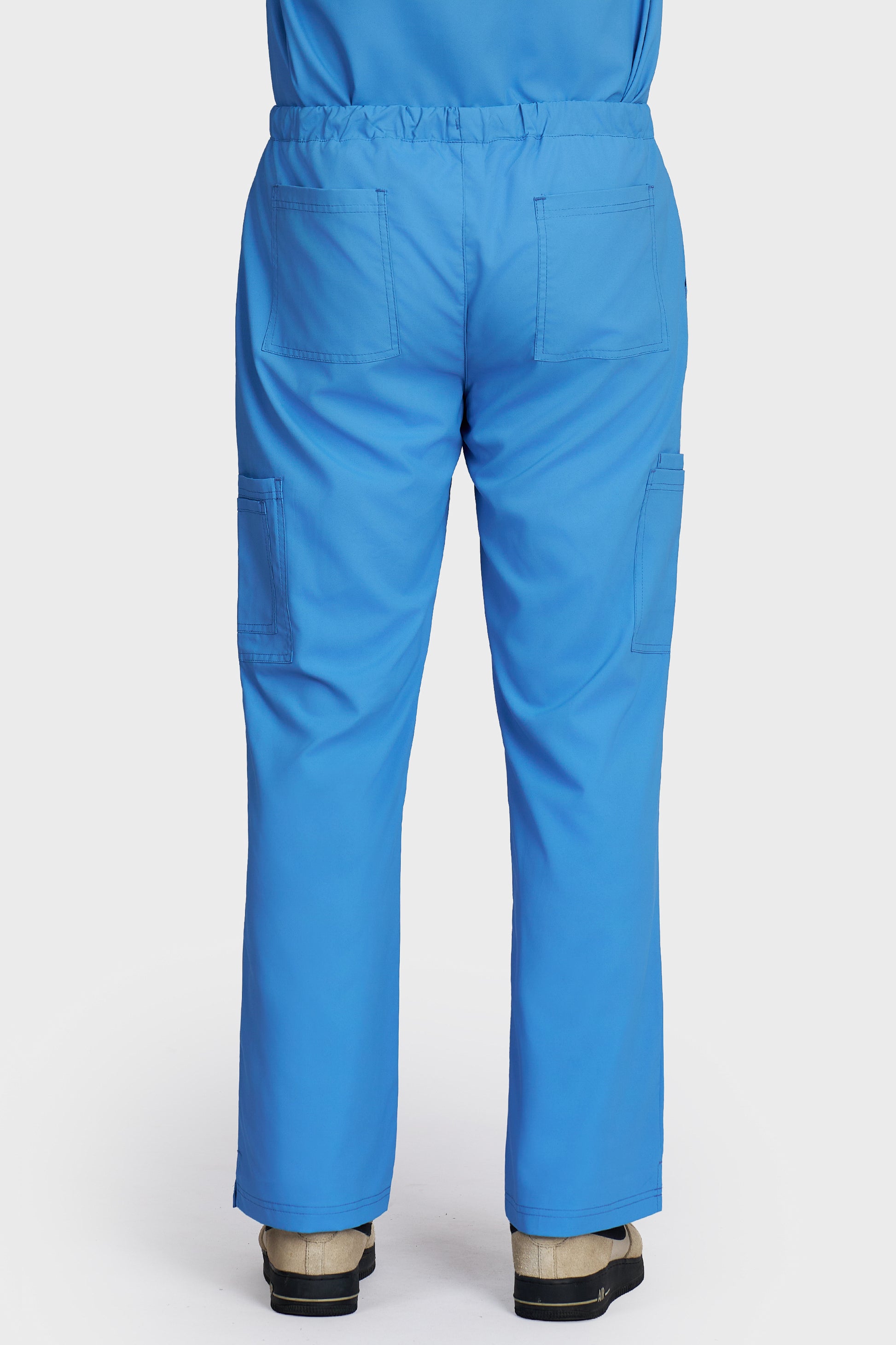 Pantaloni medicali barbati Cargo albastru azur stretch - vedere din spate - AKITEX
