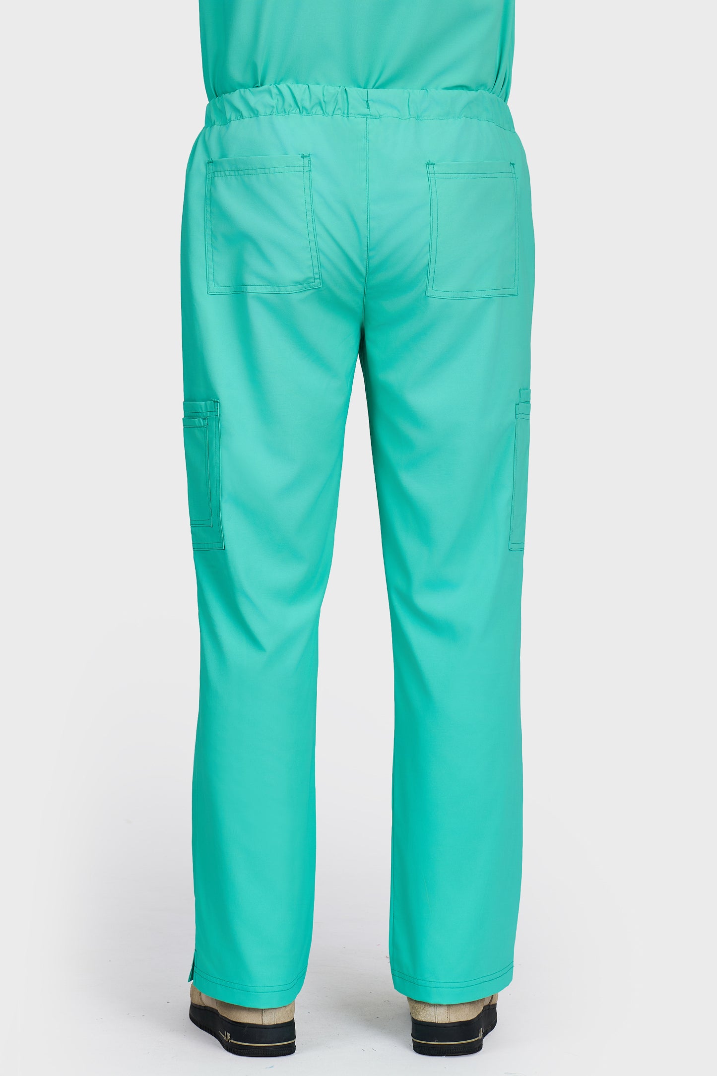 Pantaloni medicali barbati Cargo menta stretch - vedere din spate - AKITEX