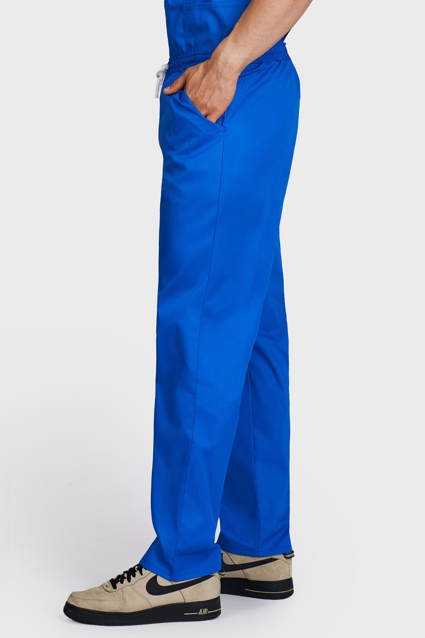 Pantaloni medicali barbati cu elastic si snur albastru royal - vedere laterala - AKITEX