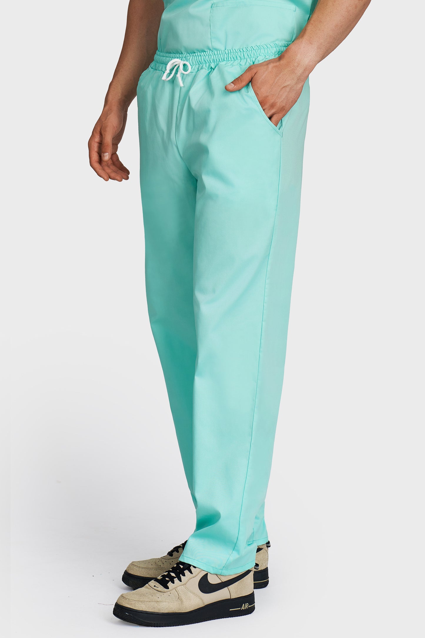 Pantaloni medicali barbati cu elastic si snur menta - vedere laterala - AKITEX