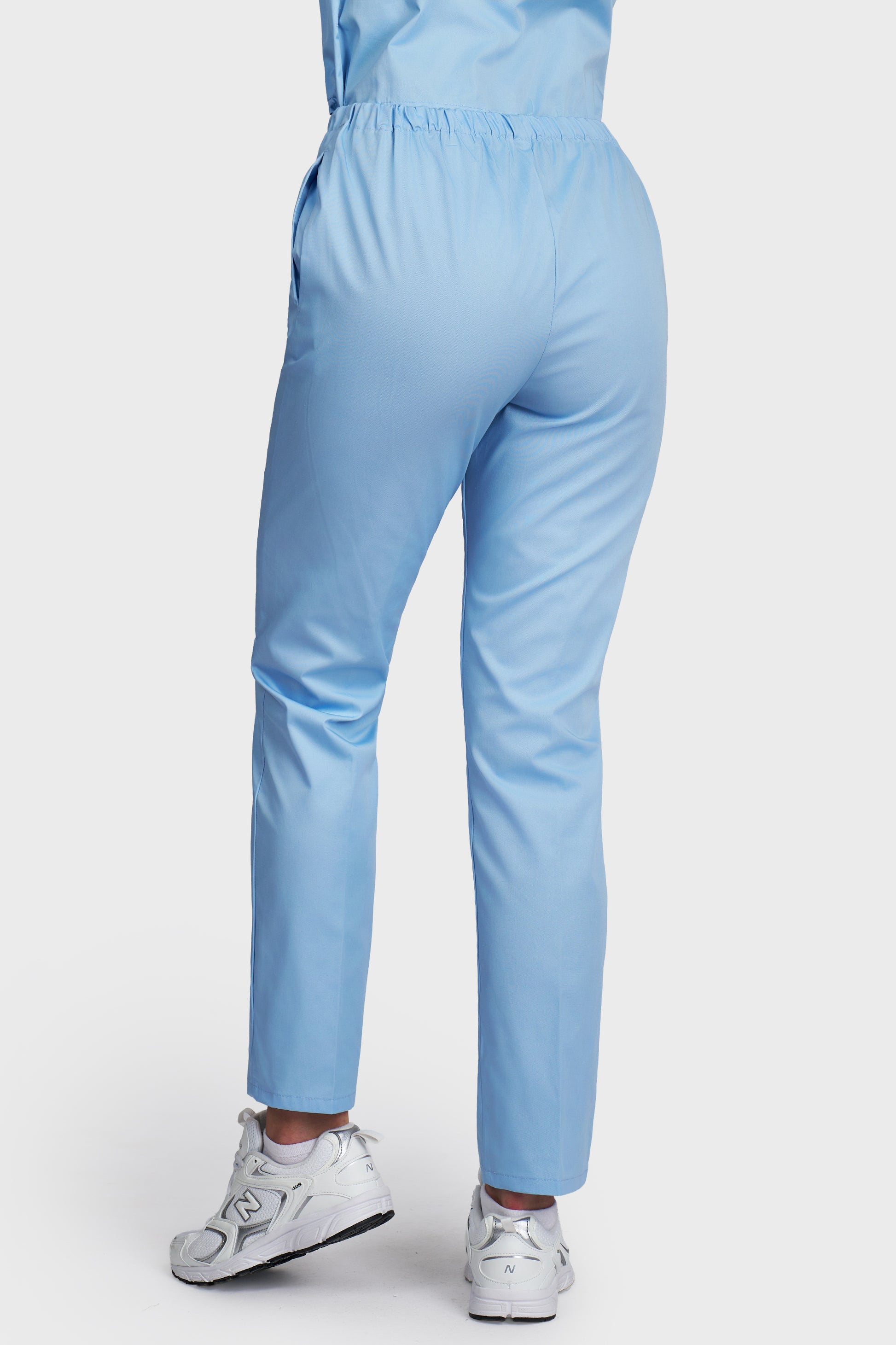 Pantaloni medicali femei Alisa bleu deschis - vedere din spate - AKITEX