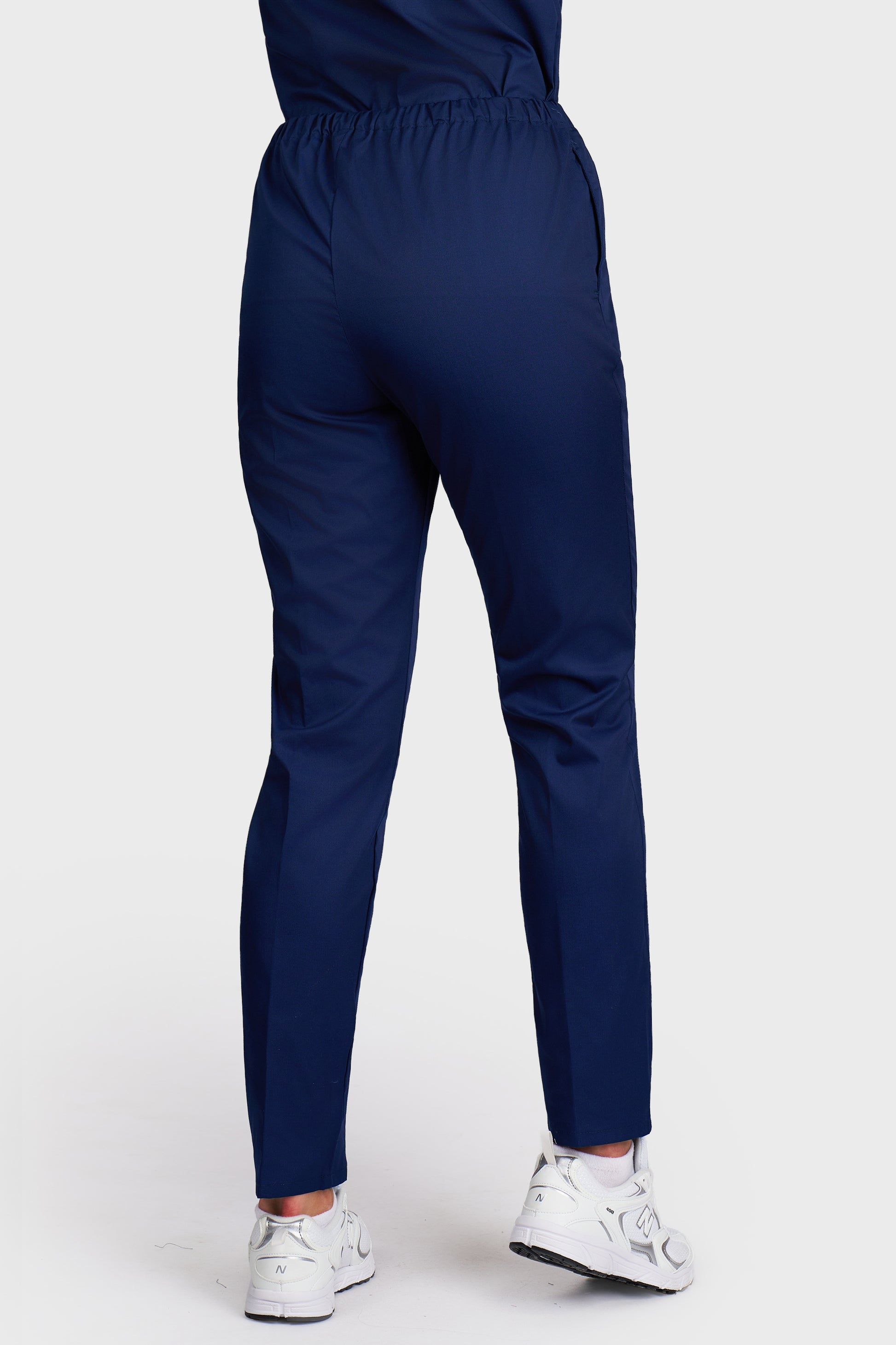 Pantaloni medicali femei Alisa bleumarin - vedere din spate - AKITEX