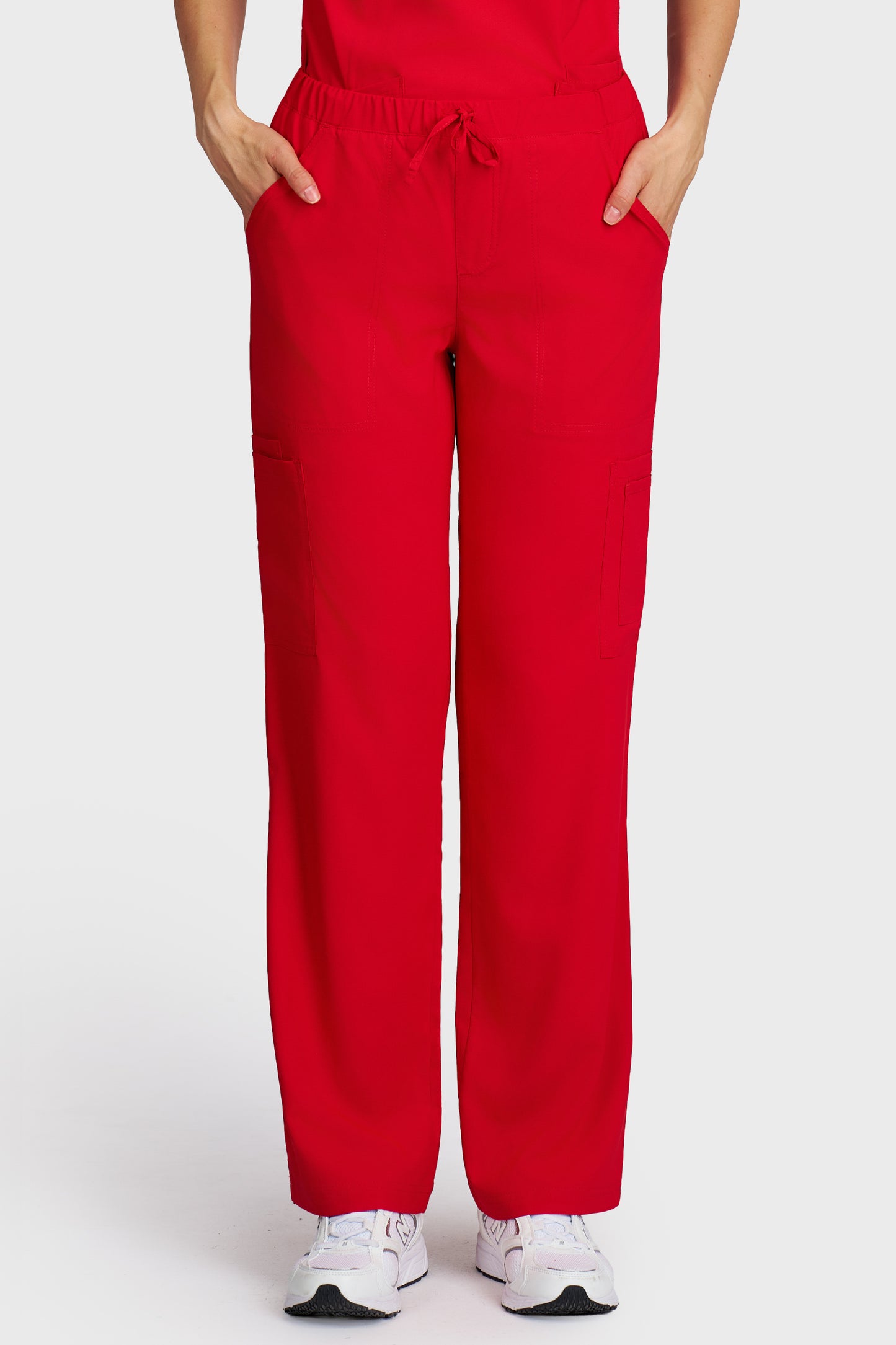 Pantaloni medicali femei Cargo rosu stretch - vedere din fata - AKITEX