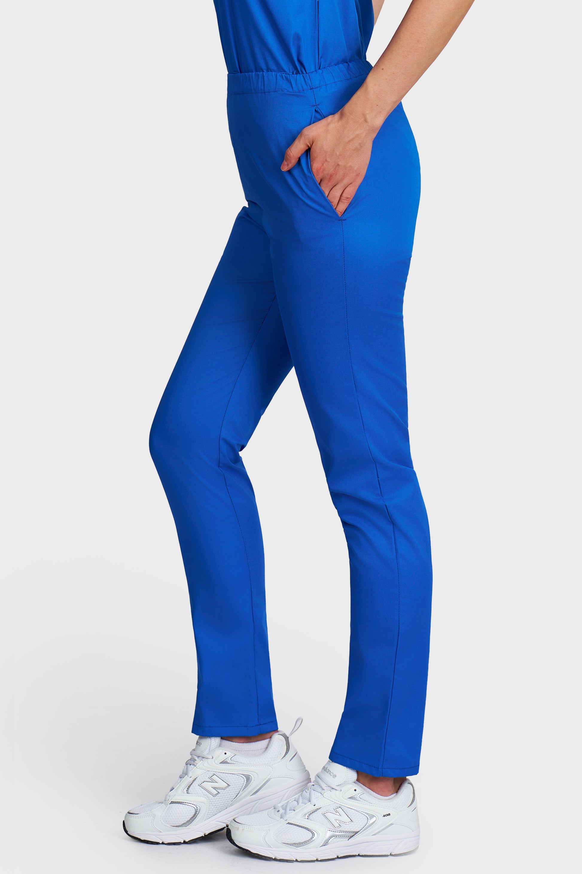 Pantaloni medicali femei cu elastic albastru royal - vedere laterala - AKITEX