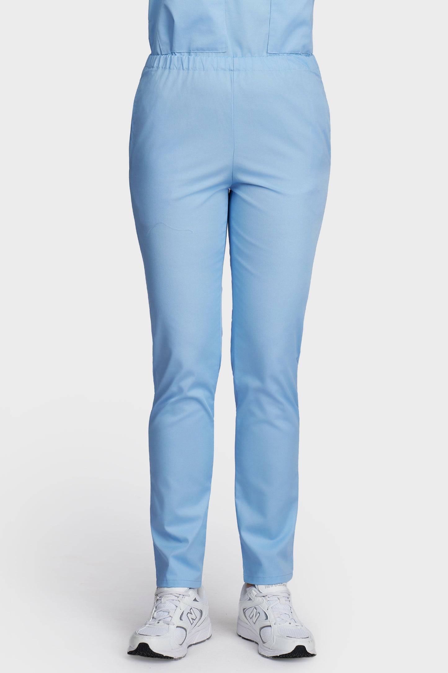Pantaloni medicali femei cu elastic bleu deschis - vedere din fata - AKITEX