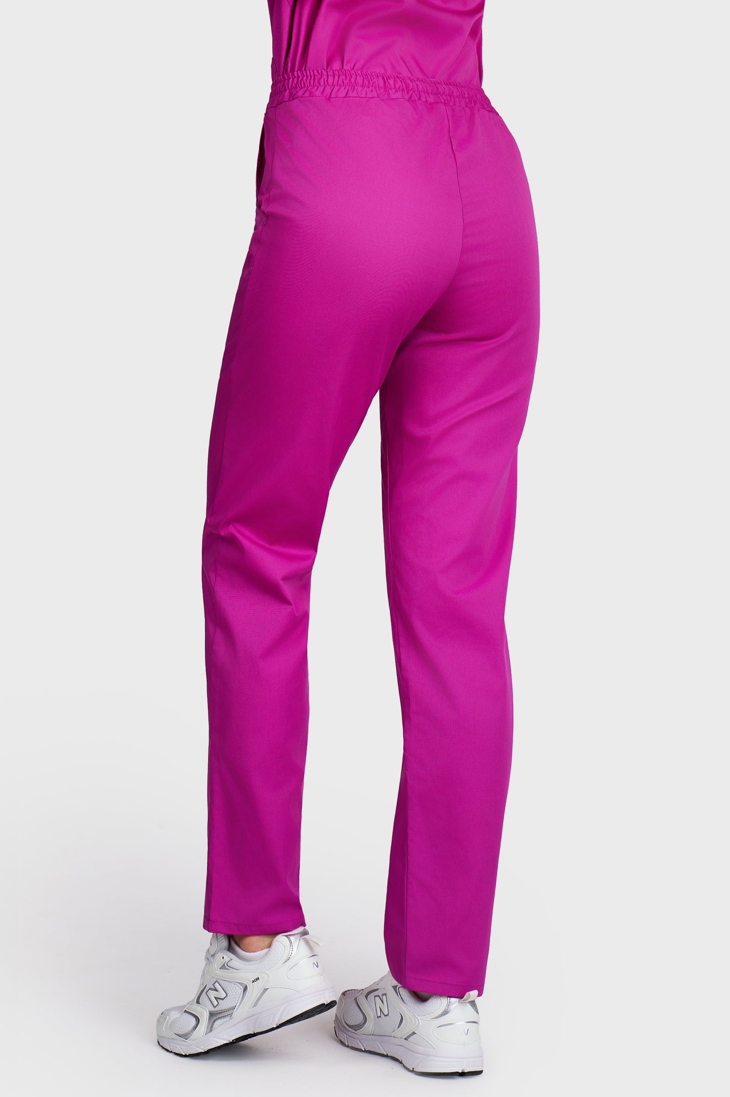 Pantaloni medicali femei cu elastic si snur fucsia - vedere din spate - AKITEX