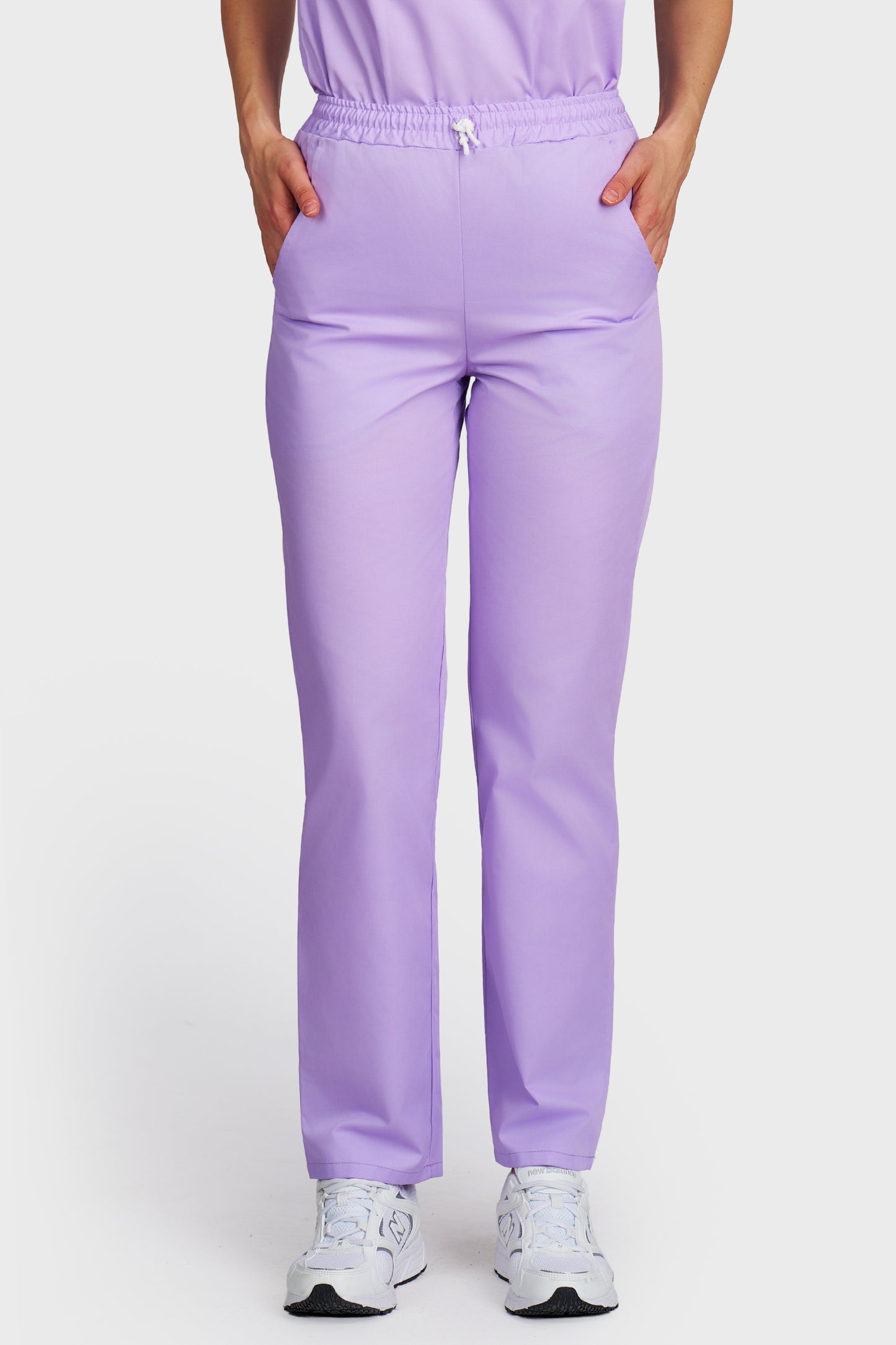 Pantaloni medicali femei cu elastic si snur lila - vedere din fata - AKITEX